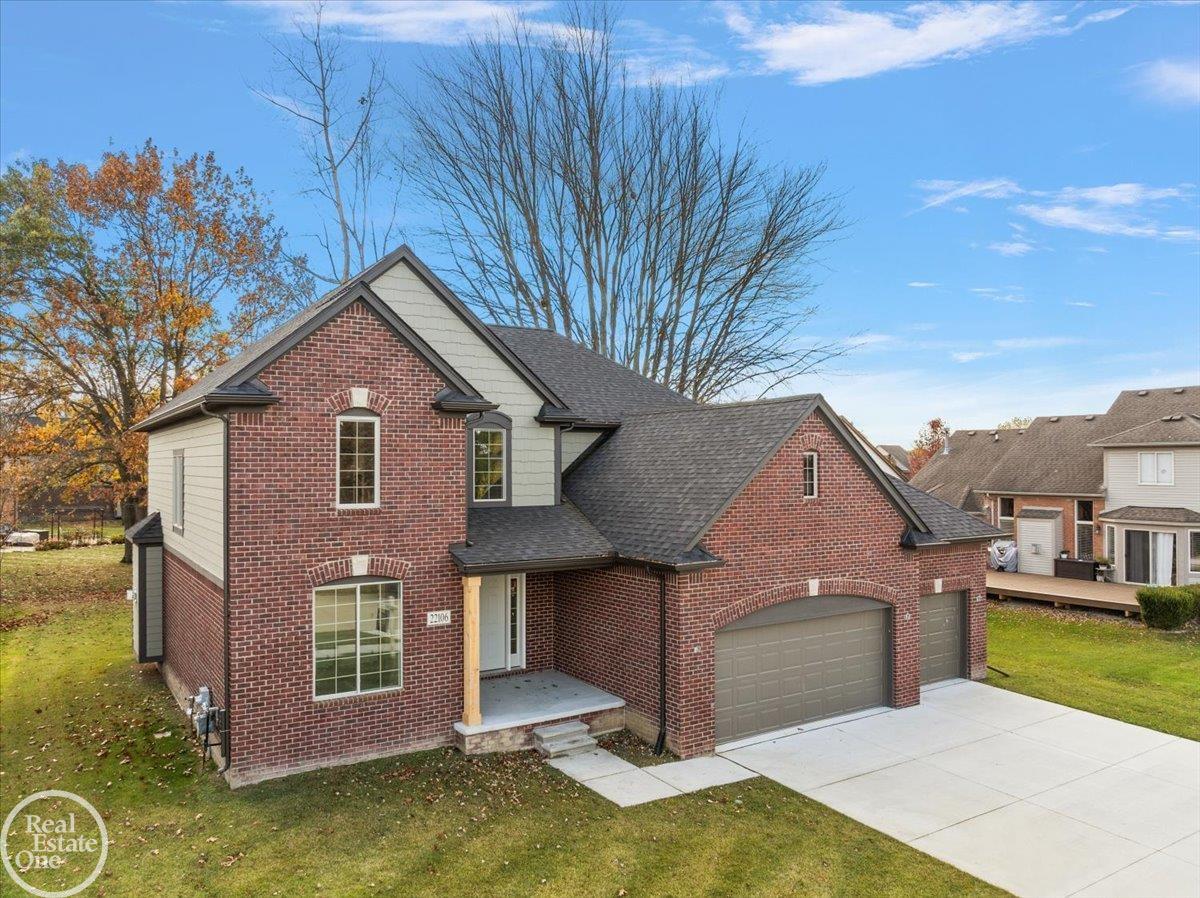 22106 Grove Drive Property Photo 2