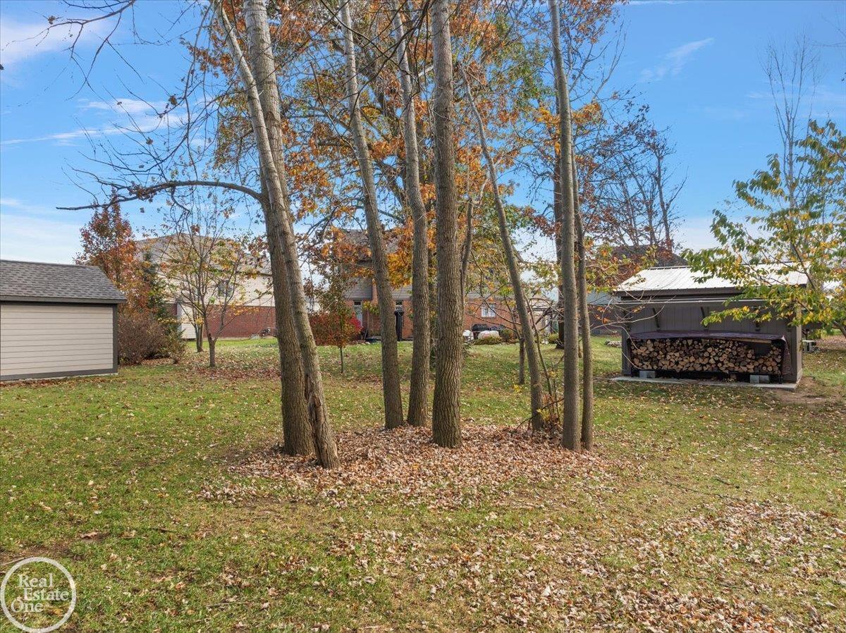 22106 Grove Drive Property Photo 4