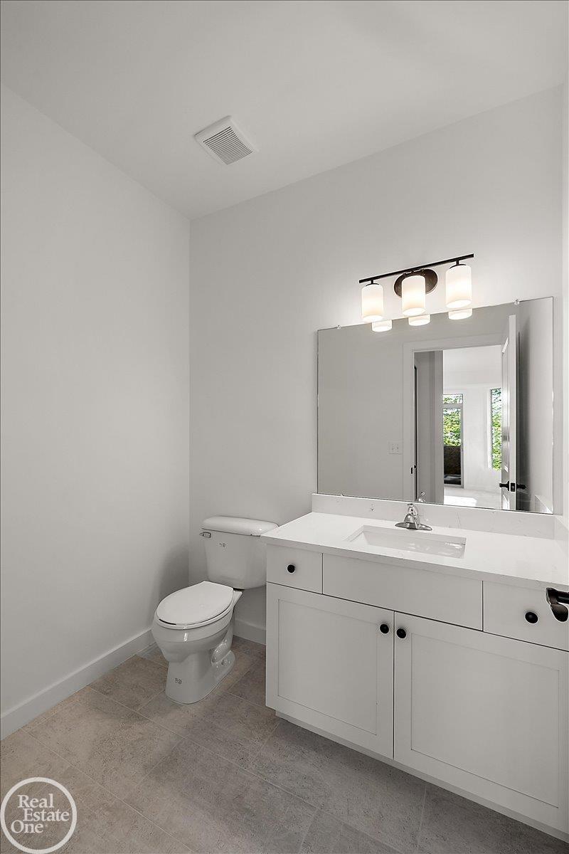 22138 Grove Drive Property Photo 23