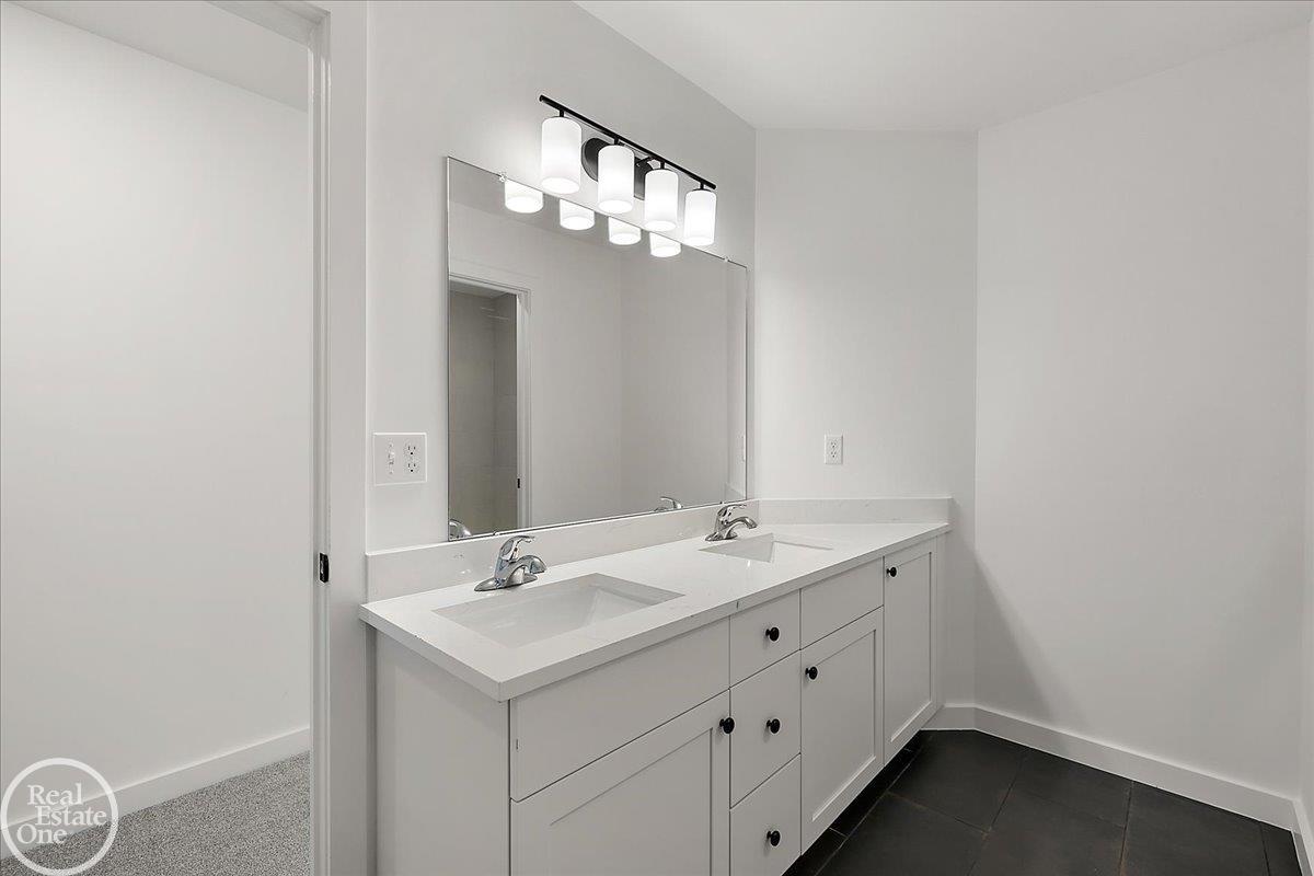 22138 Grove Drive Property Photo 40