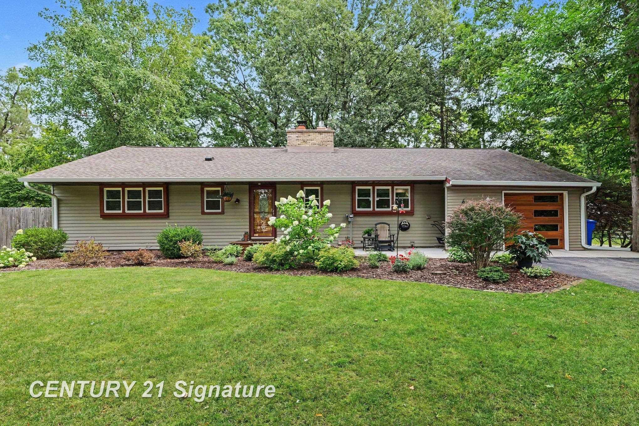 608 Hillcrest Road Property Photo 1