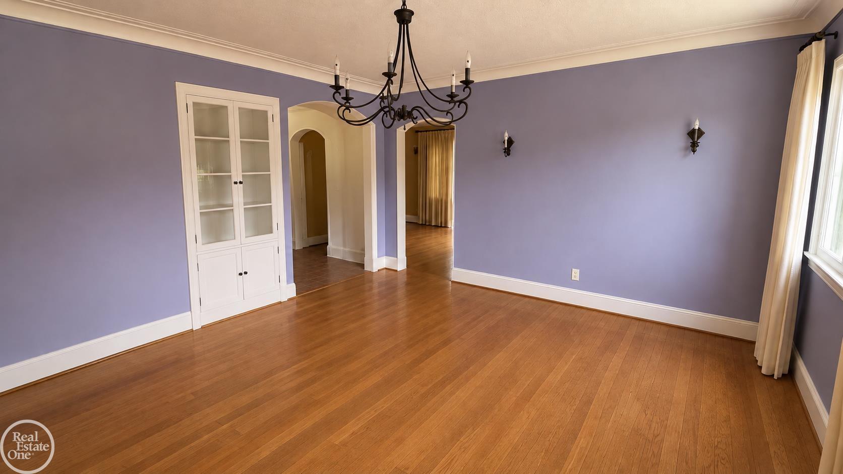 140 S Wilson Boulevard Property Photo 15
