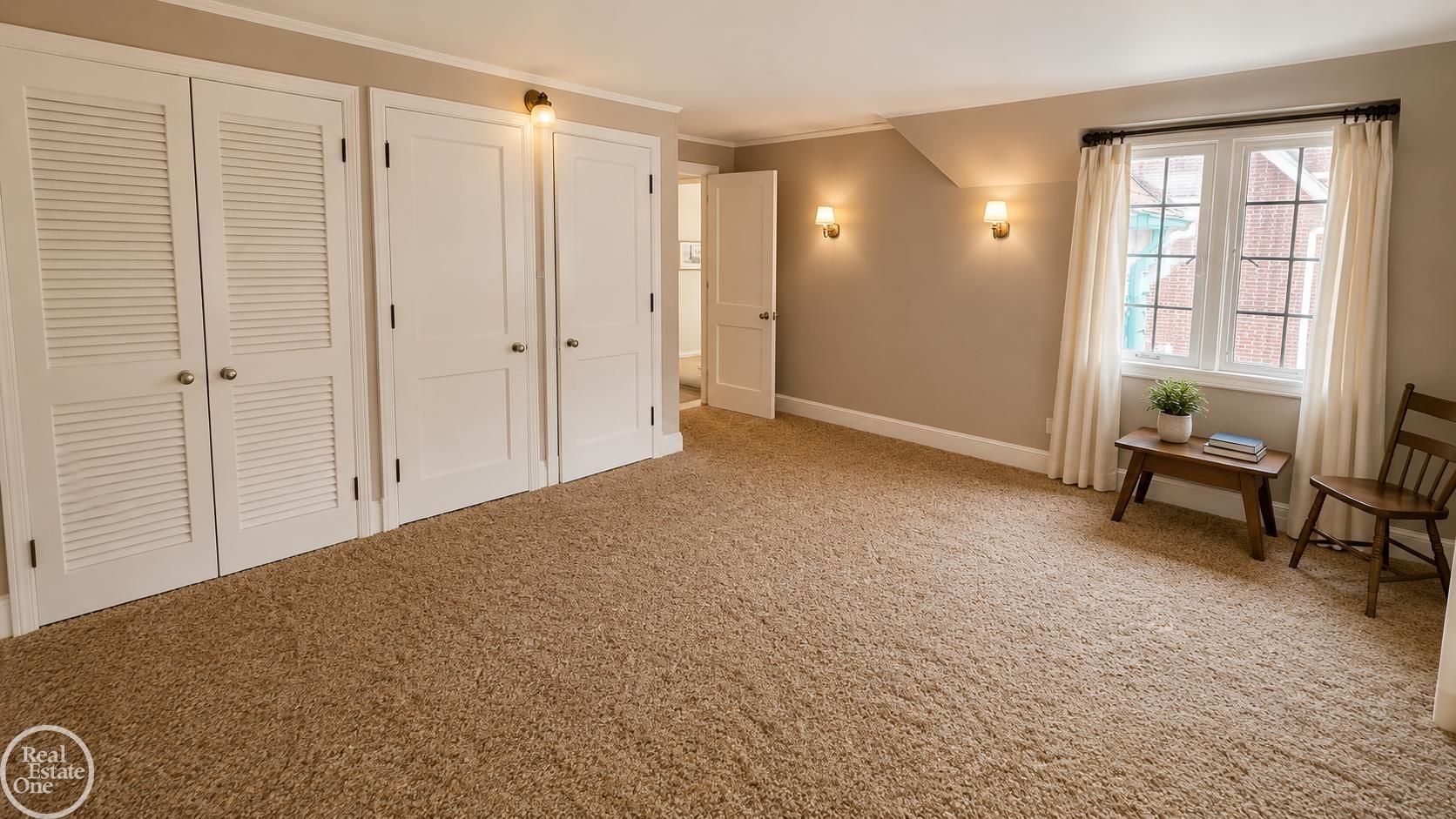 140 S Wilson Boulevard Property Photo 20