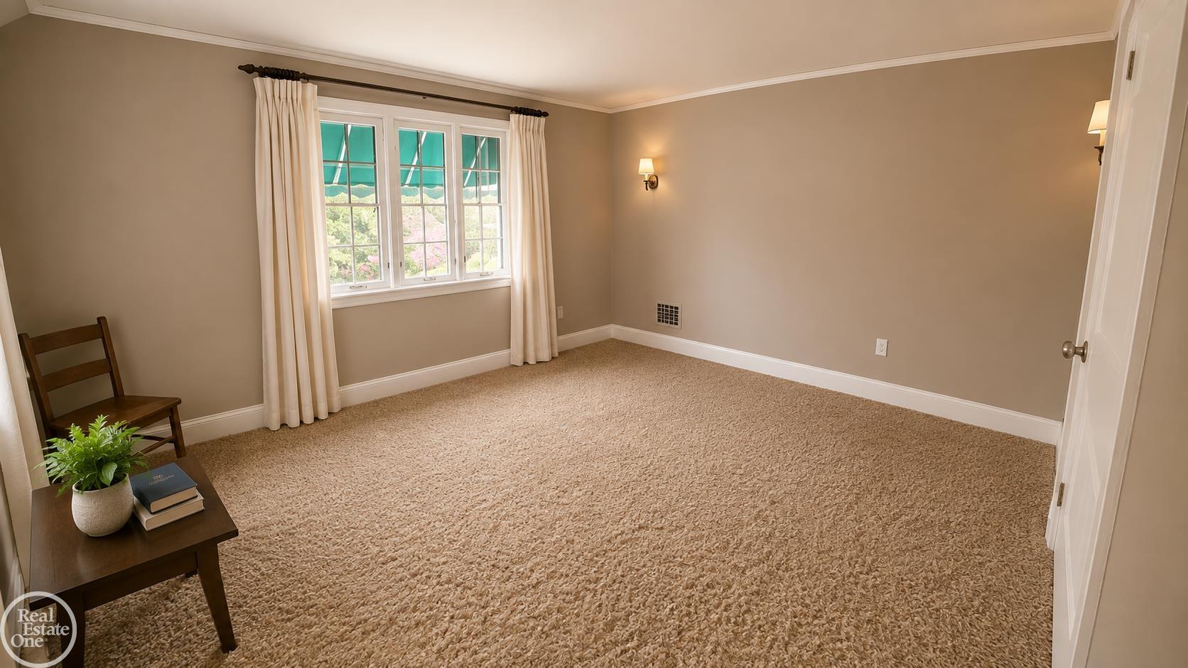 140 S Wilson Boulevard Property Photo 21