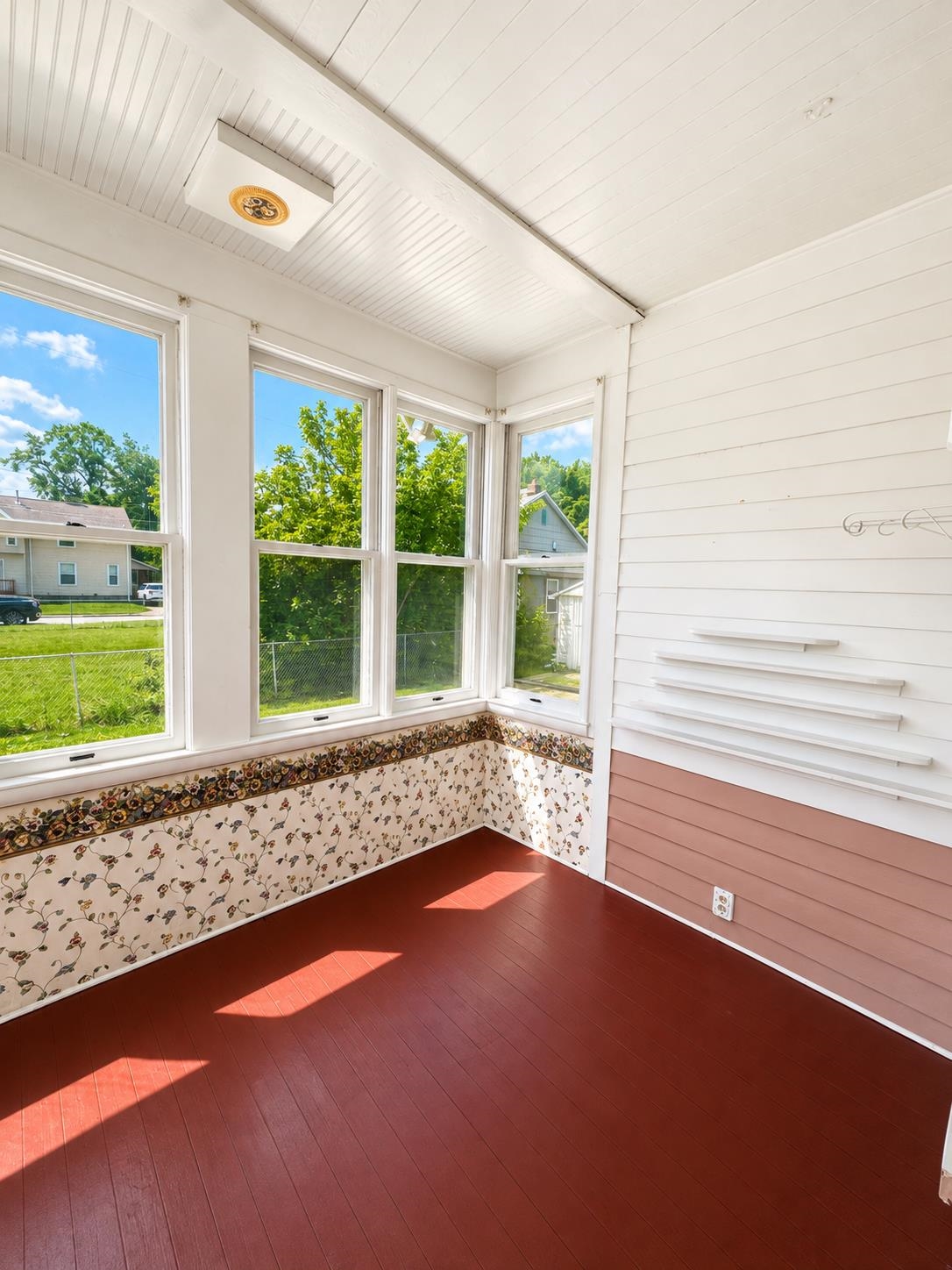 503 N Wenona Street Property Photo 3