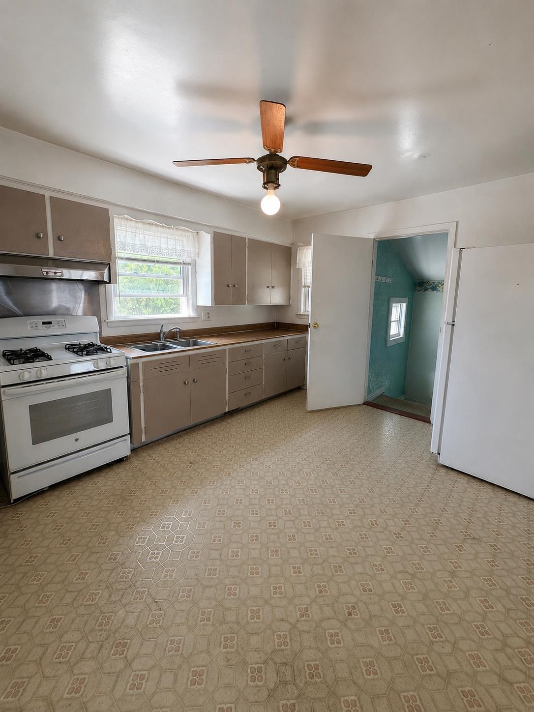 503 N Wenona Street Property Photo 4