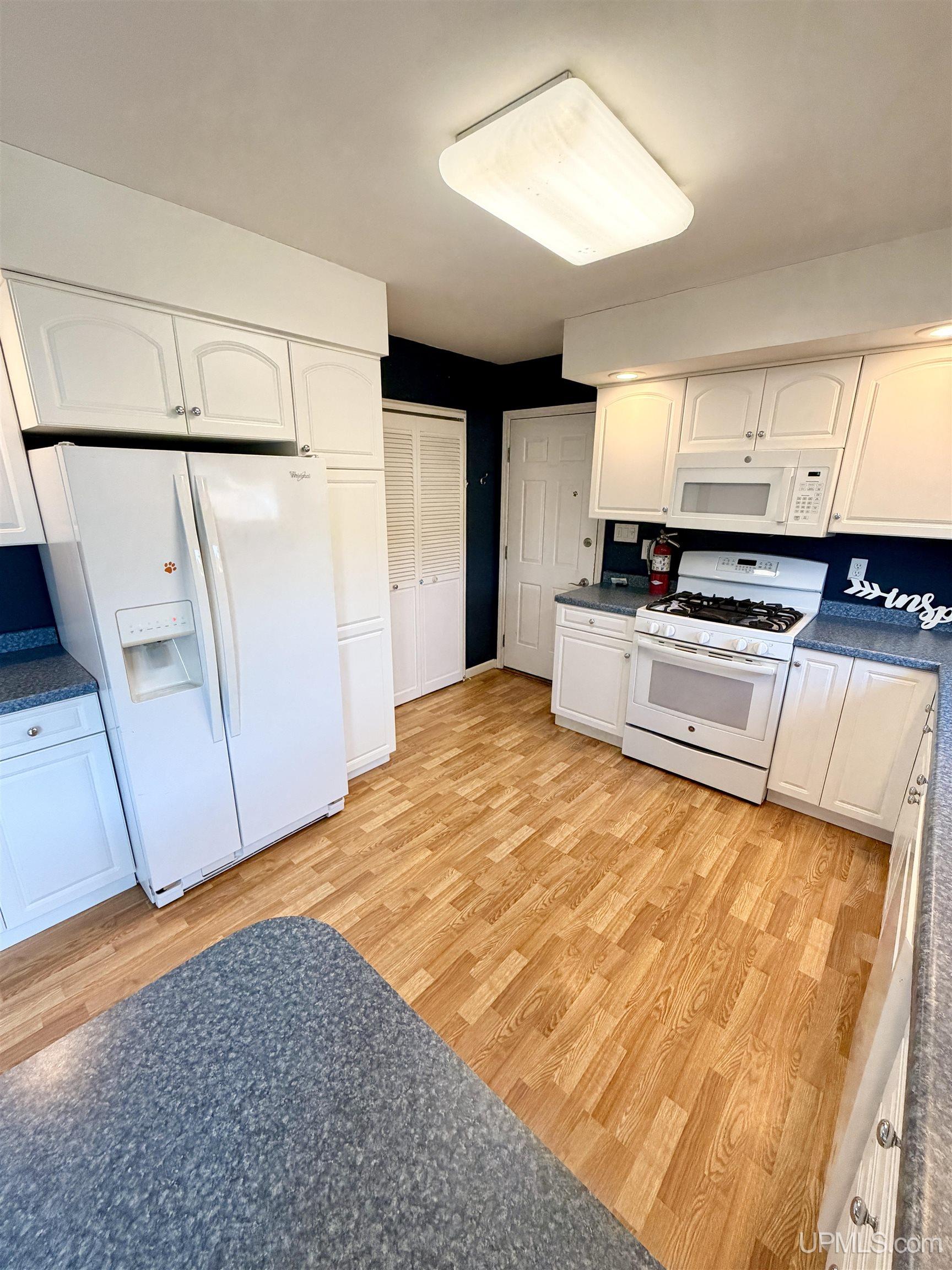 115 S Marigold Street Property Photo 5