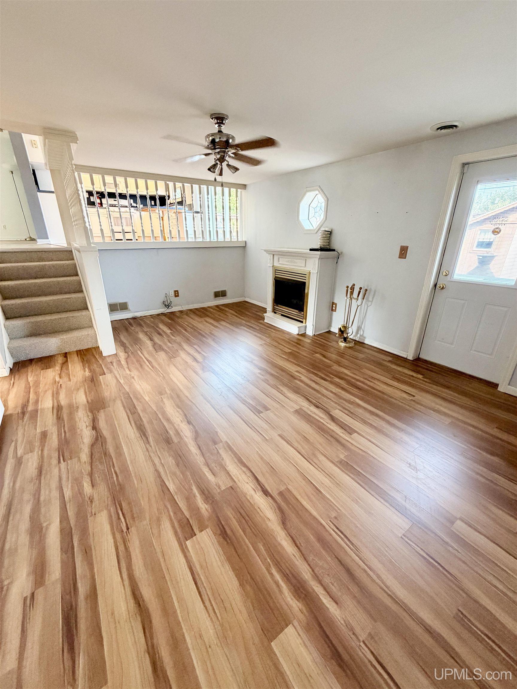 115 S Marigold Street Property Photo 9