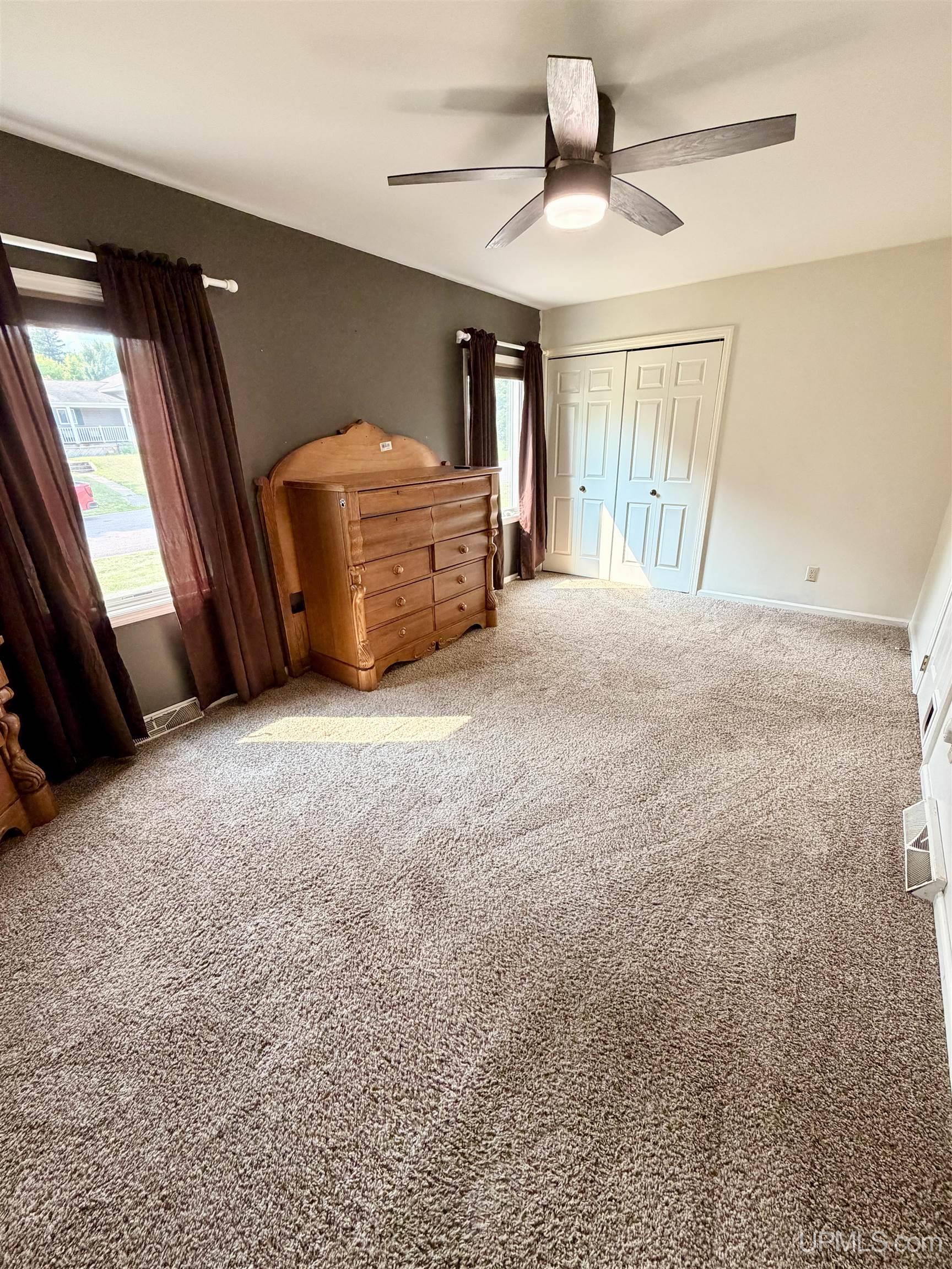 115 S Marigold Street Property Photo 12