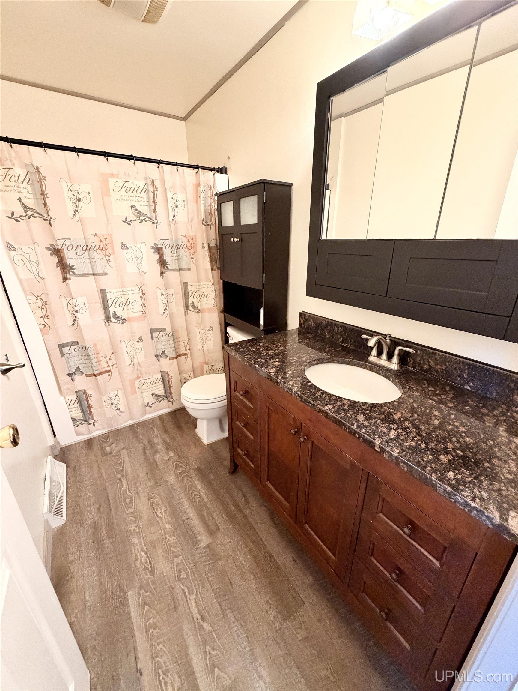 115 S Marigold Street Property Photo 17