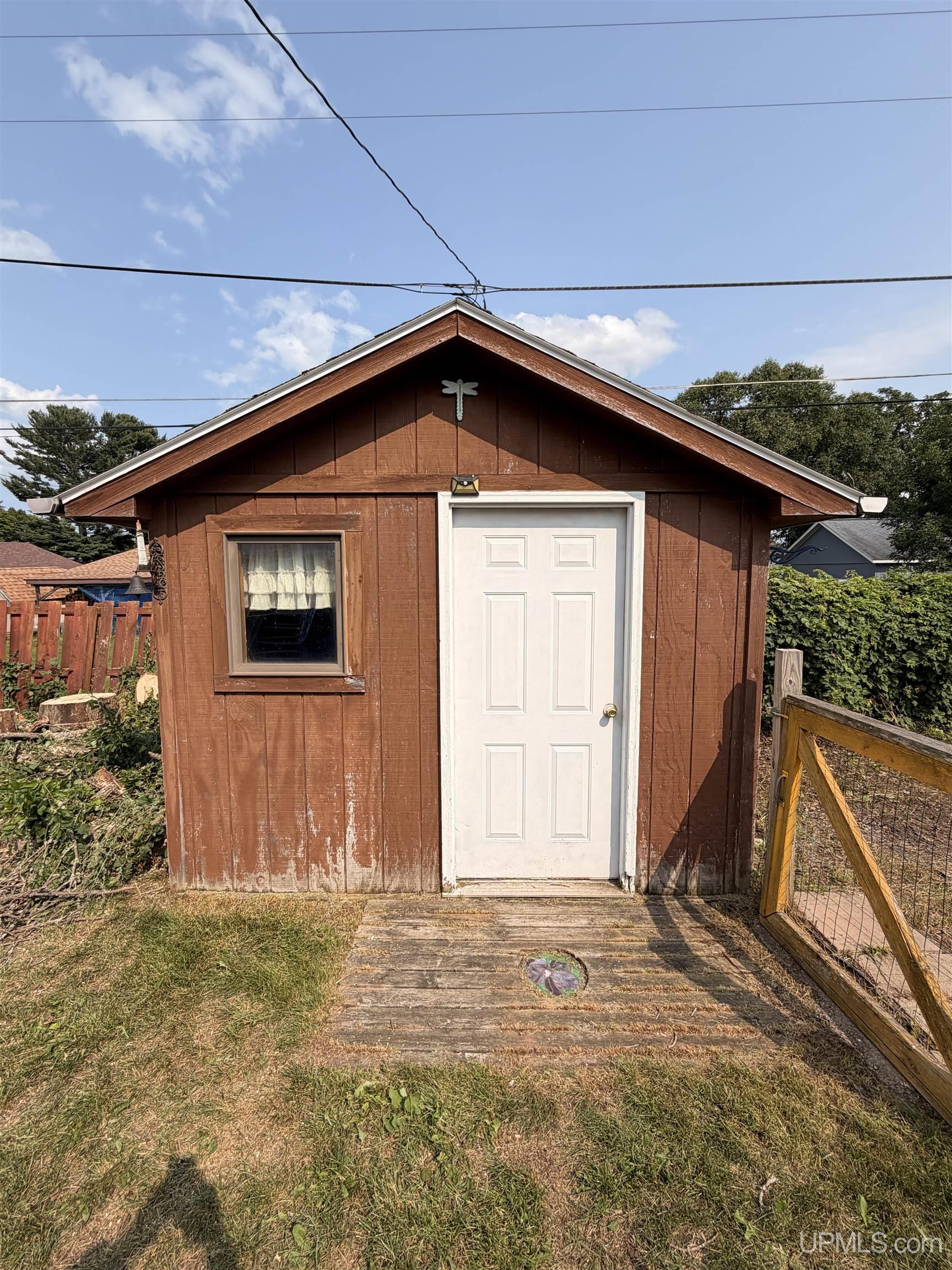 115 S Marigold Street Property Photo 29