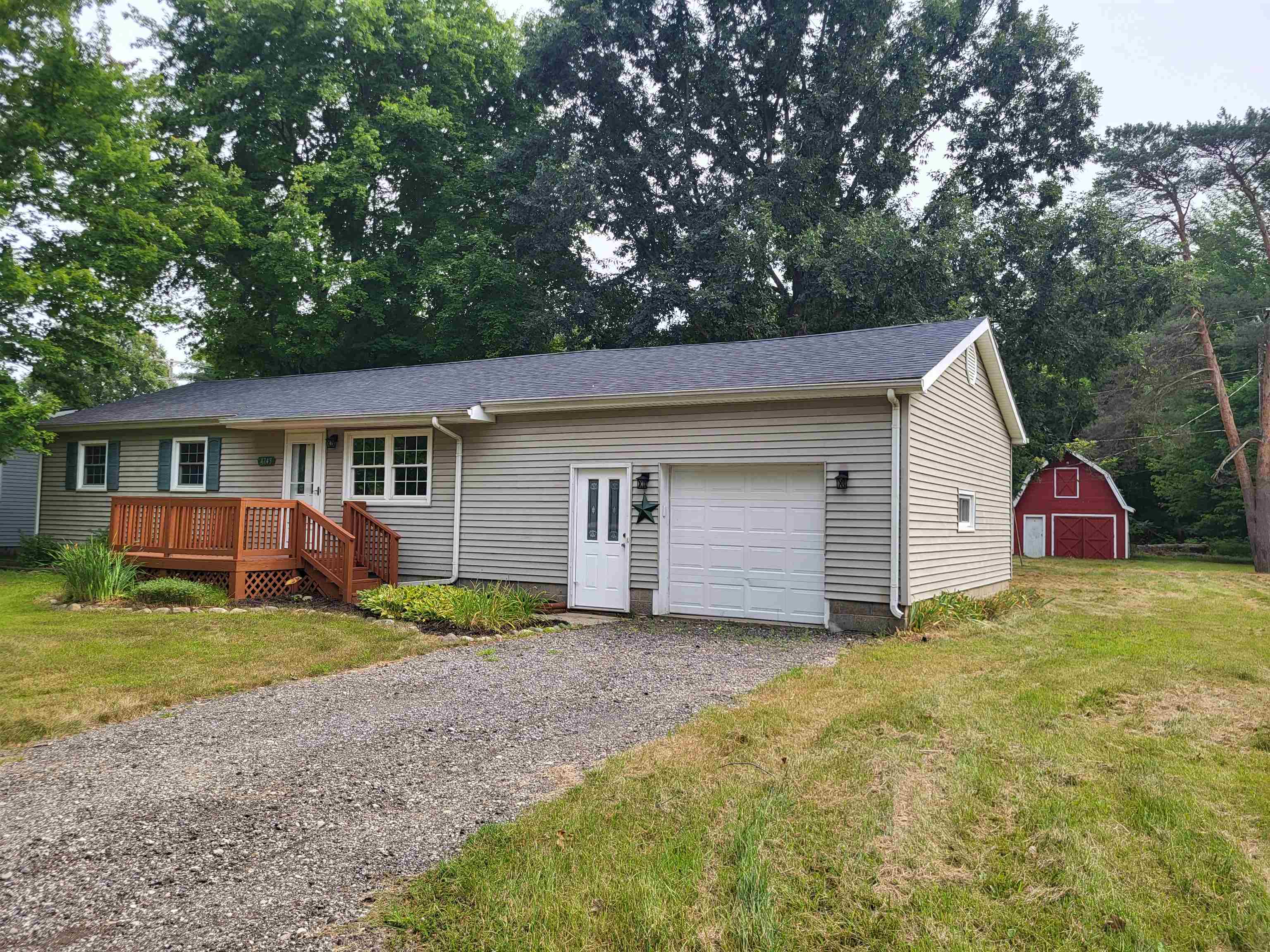 4743 Brown Road Property Photo 2