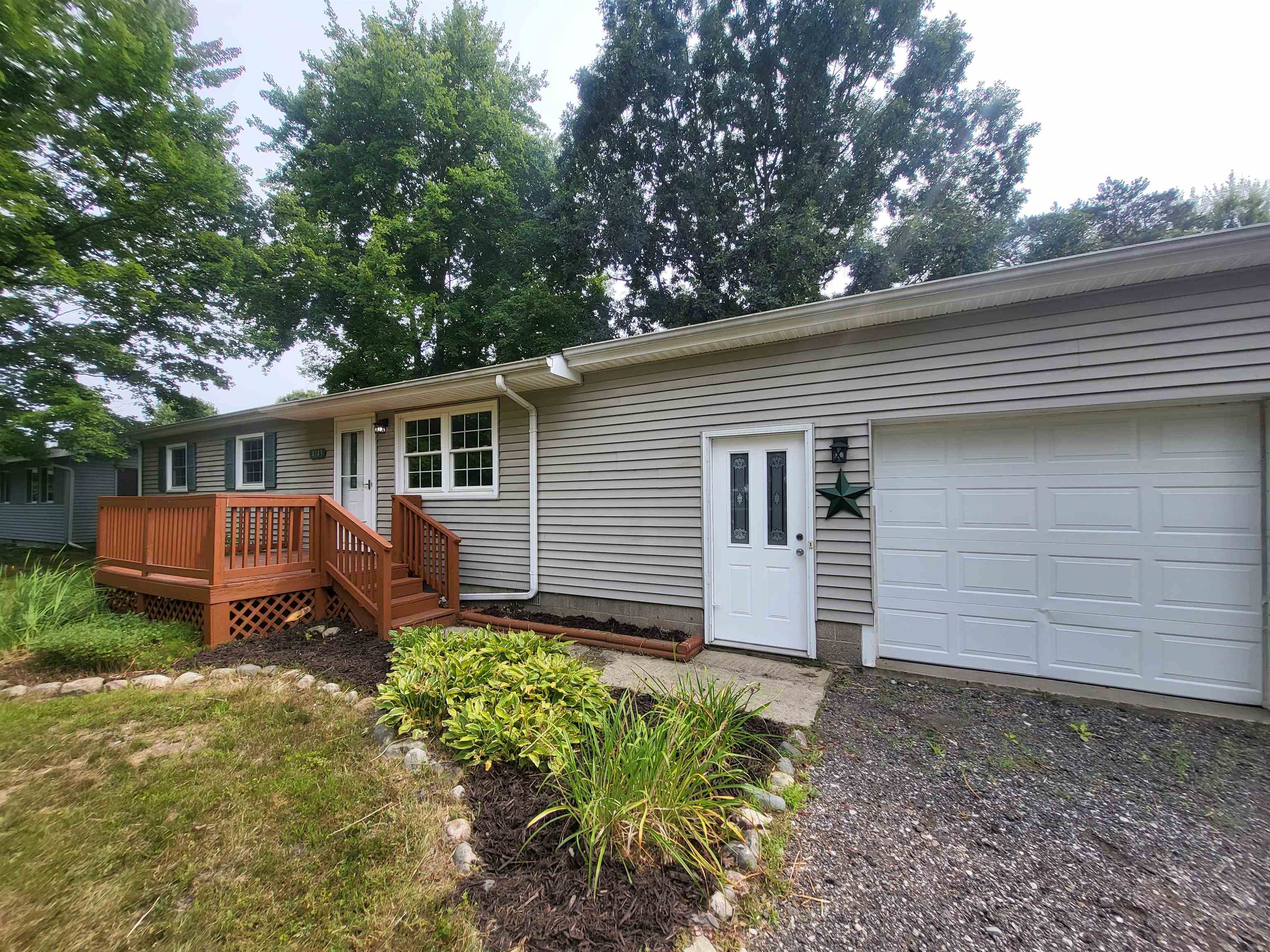4743 Brown Road Property Photo 3