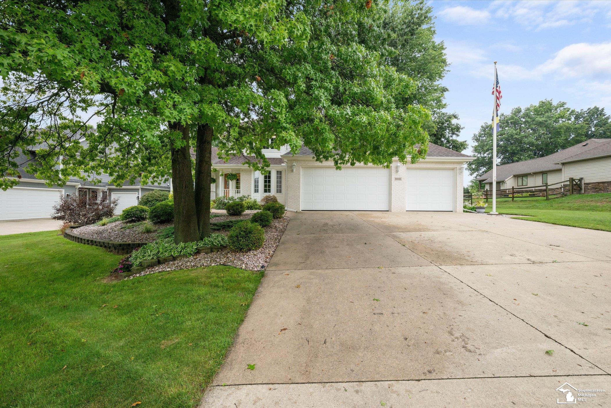 9085 Legacy Court Property Photo 3