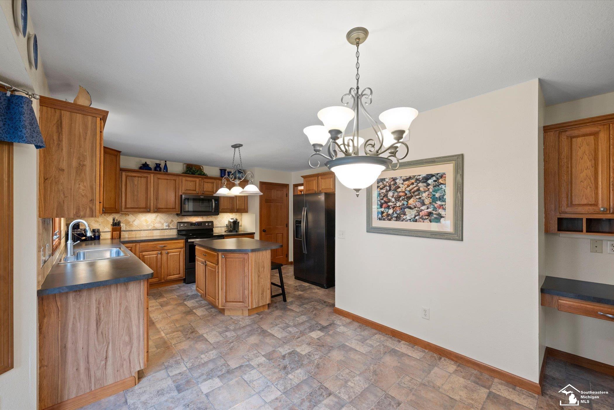 9085 Legacy Court Property Photo 16