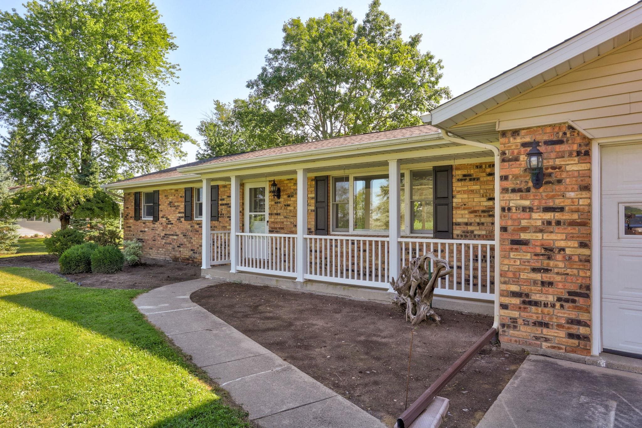 2141 Maple Road Property Photo 5