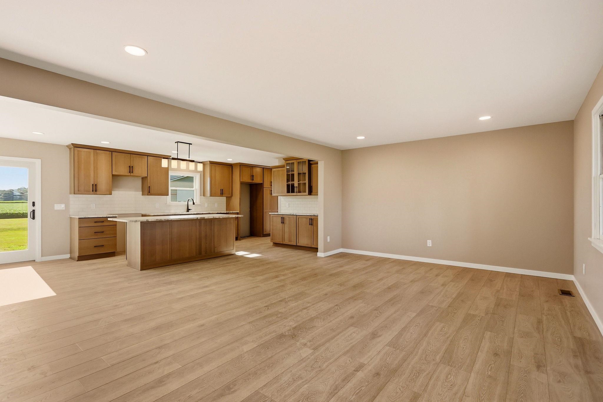 2141 Maple Road Property Photo 12