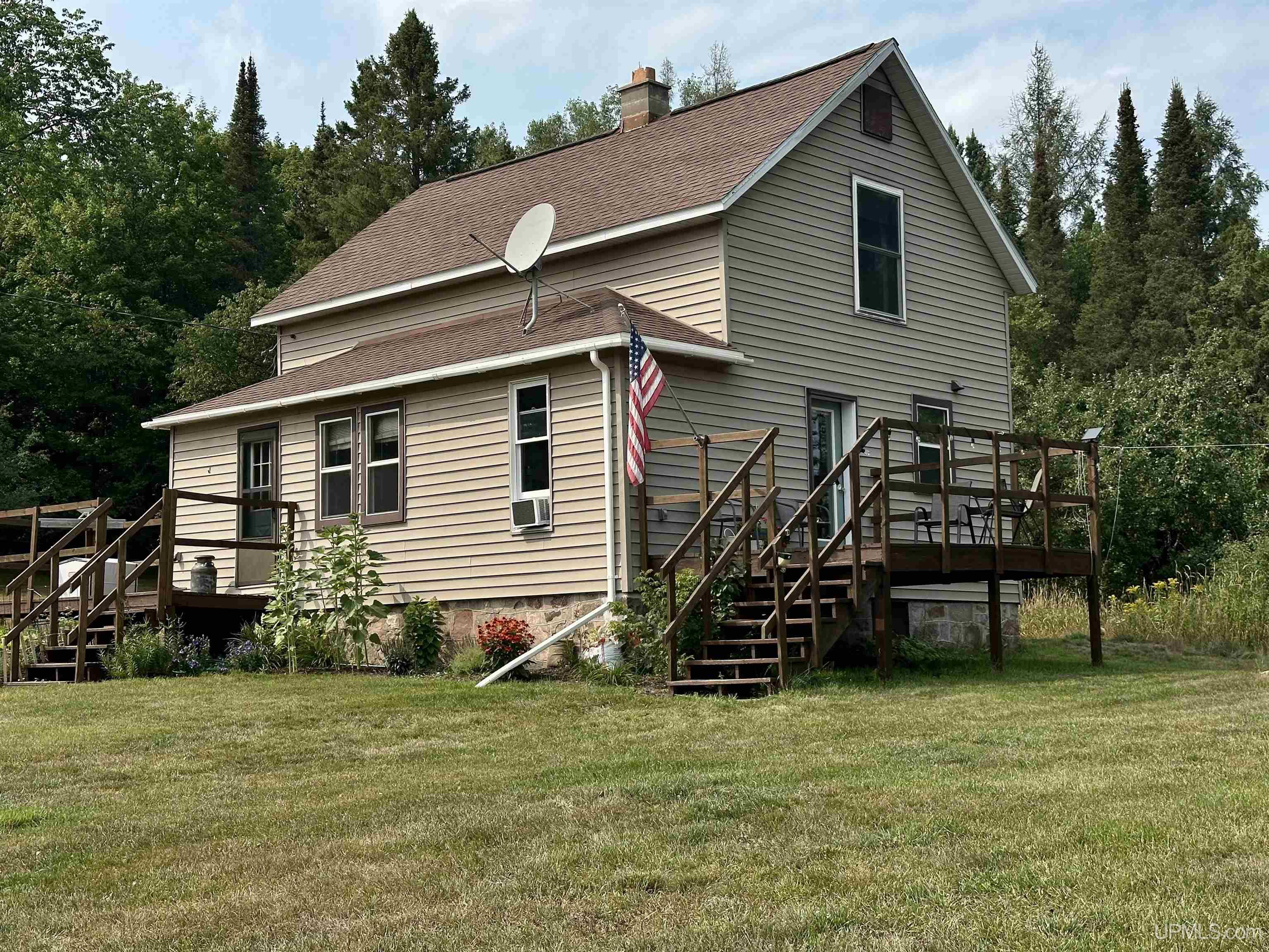 E5602 Puumala Road Property Photo 1