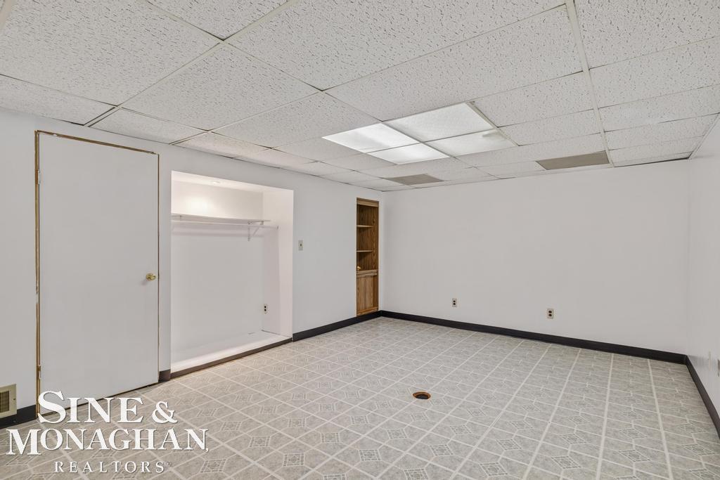 24151 Meadow Bridge Drive Property Photo 24
