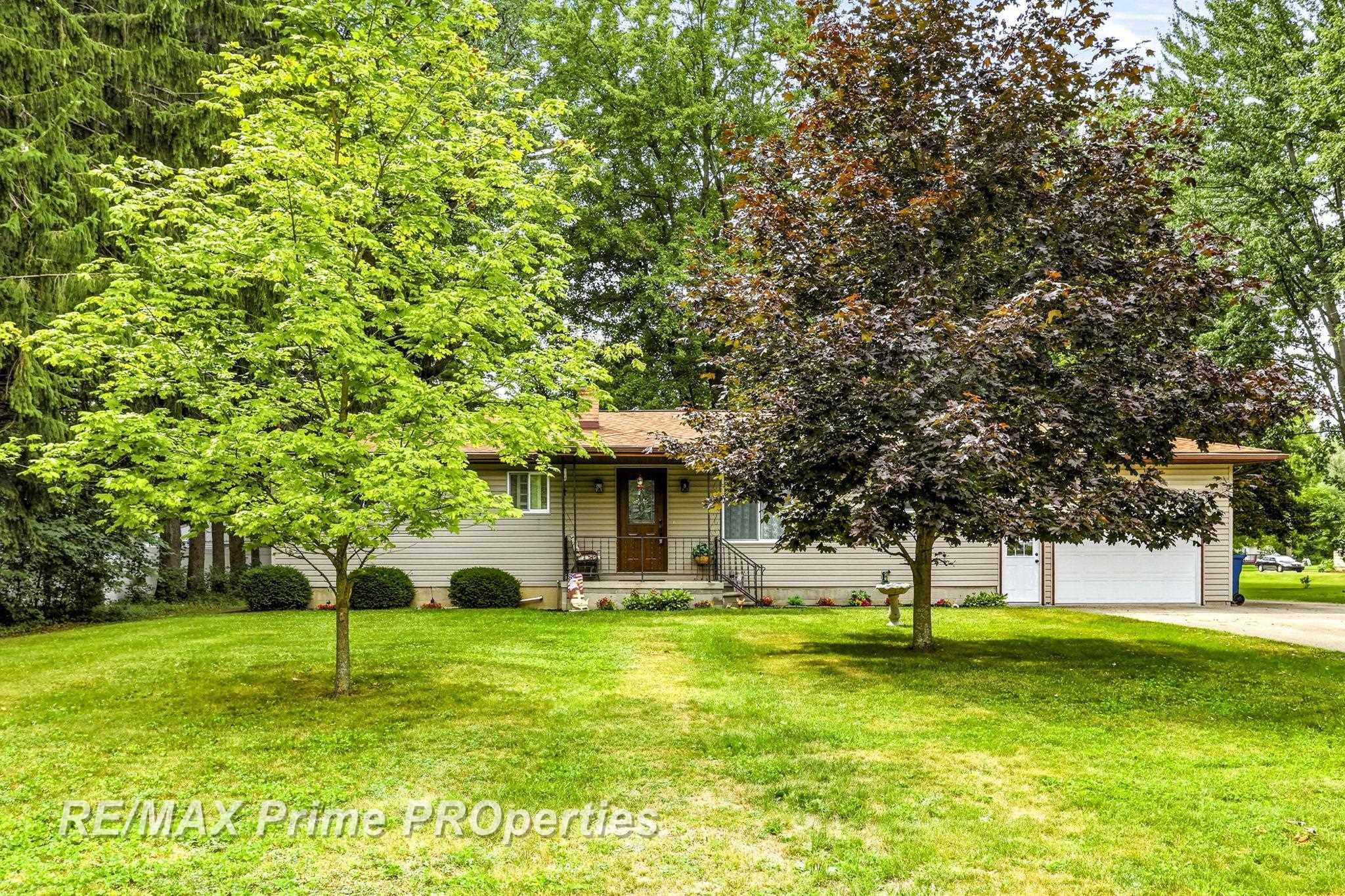 3942 Waltmar Drive Property Photo 1
