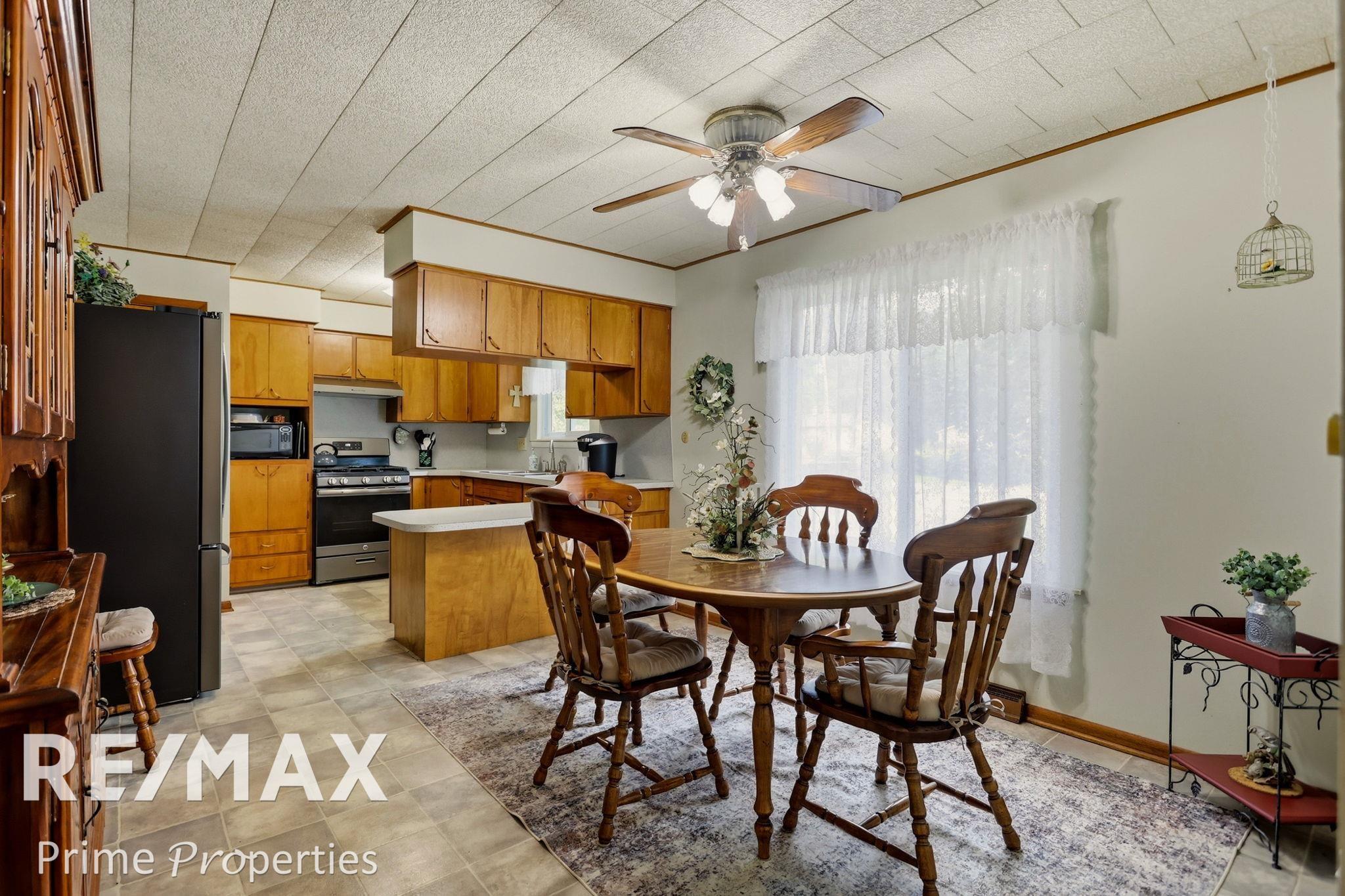 3942 Waltmar Drive Property Photo 10