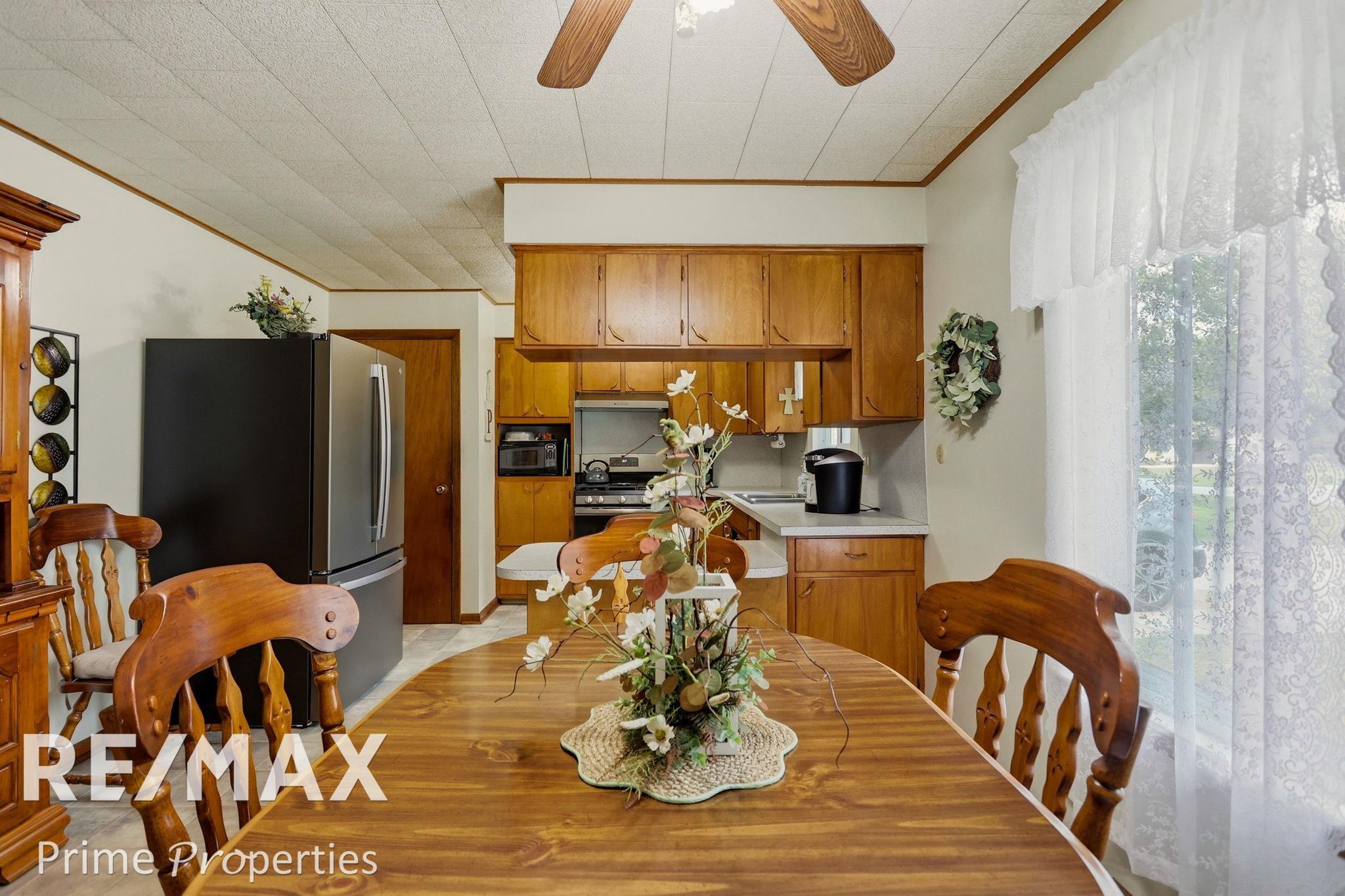 3942 Waltmar Drive Property Photo 11