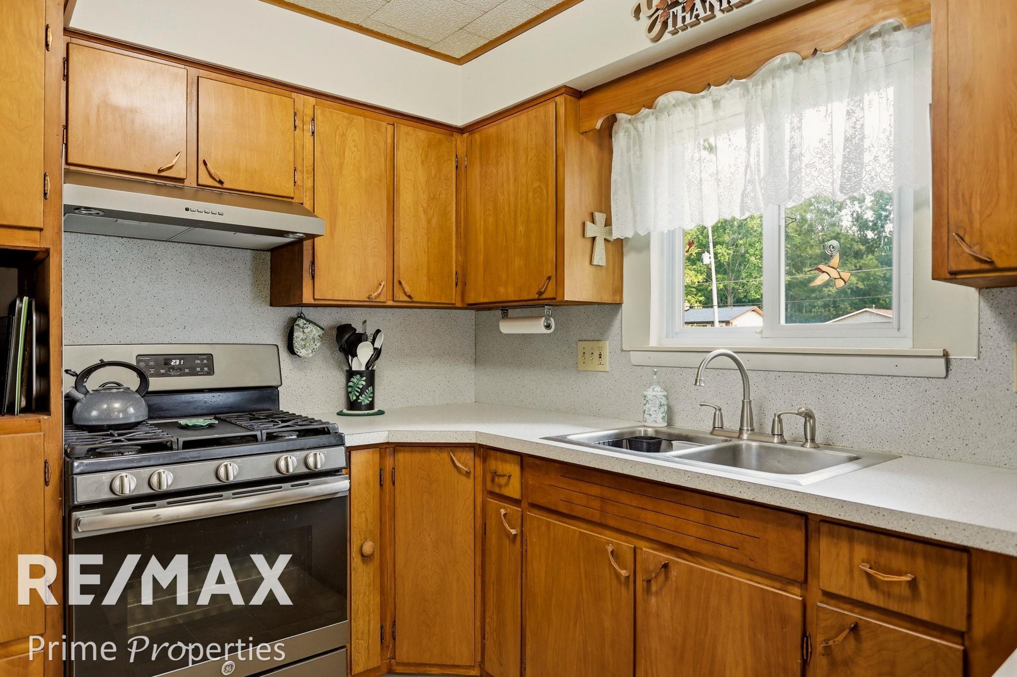 3942 Waltmar Drive Property Photo 14