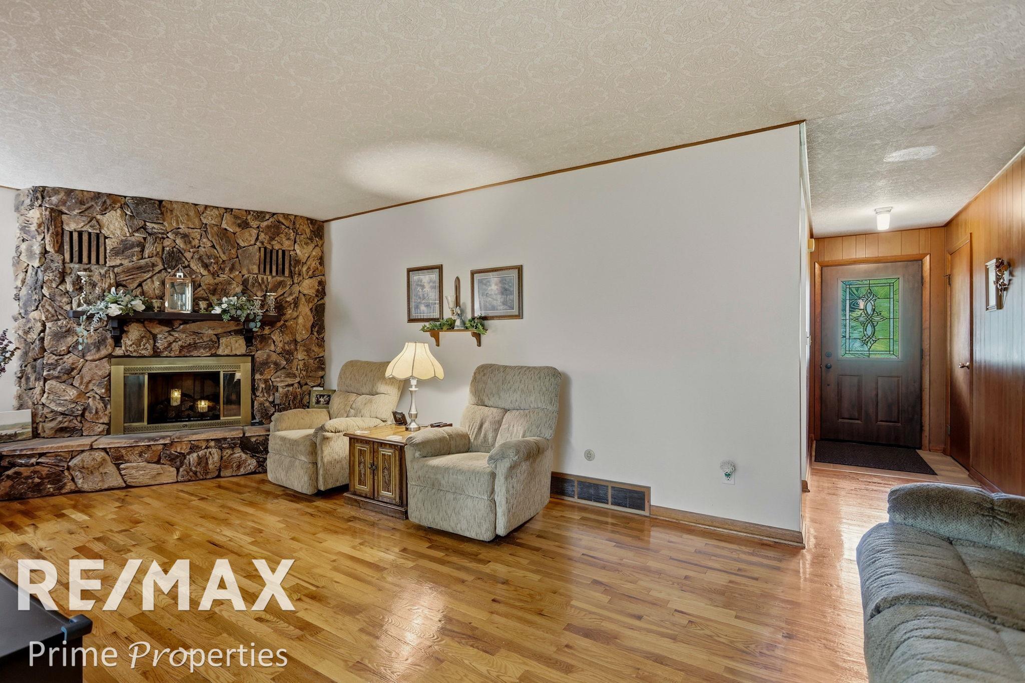 3942 Waltmar Drive Property Photo 20