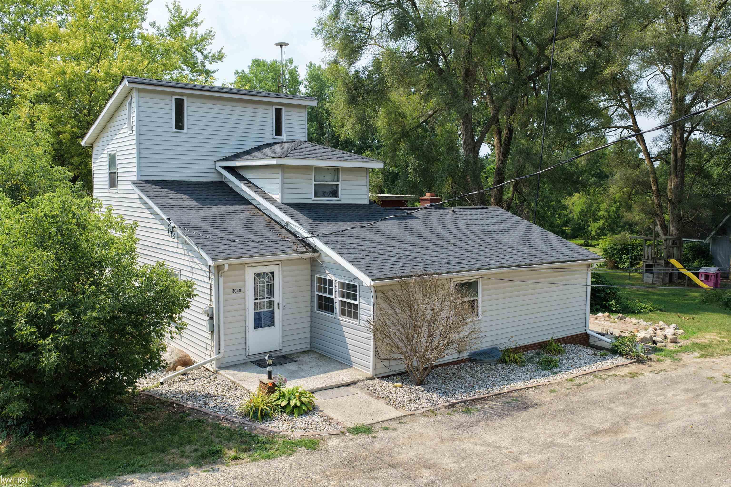 3049 Egleston Avenue Property Photo 1