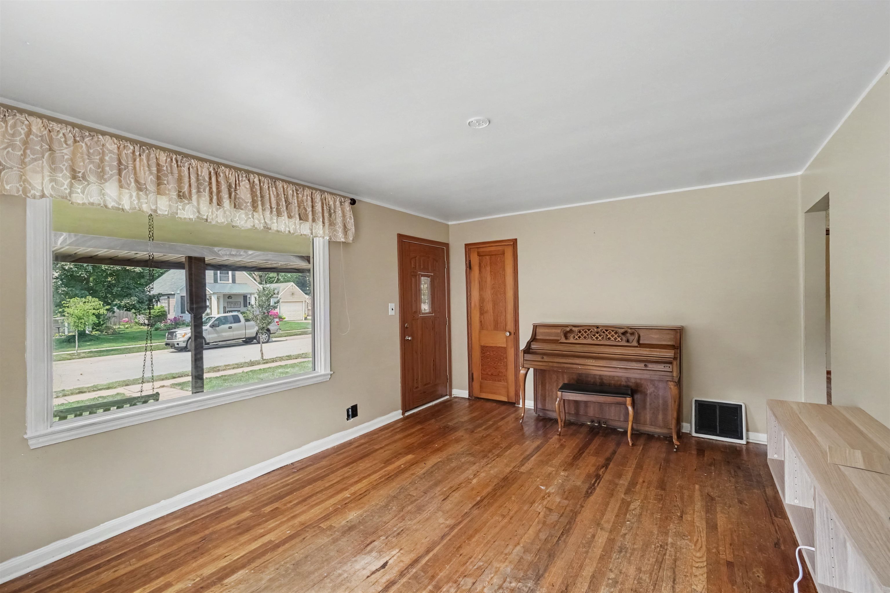 2106 Tennessee Street Property Photo 3