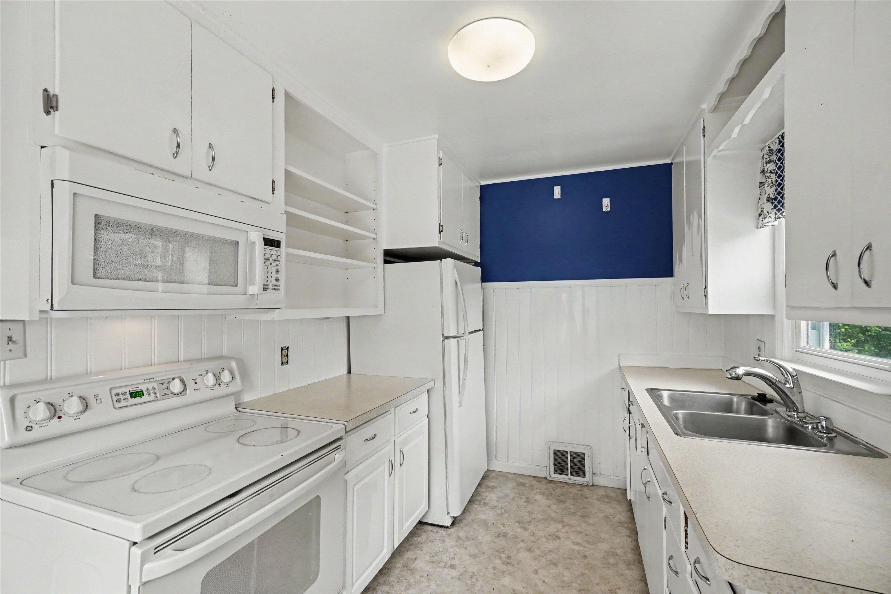 2106 Tennessee Street Property Photo 6