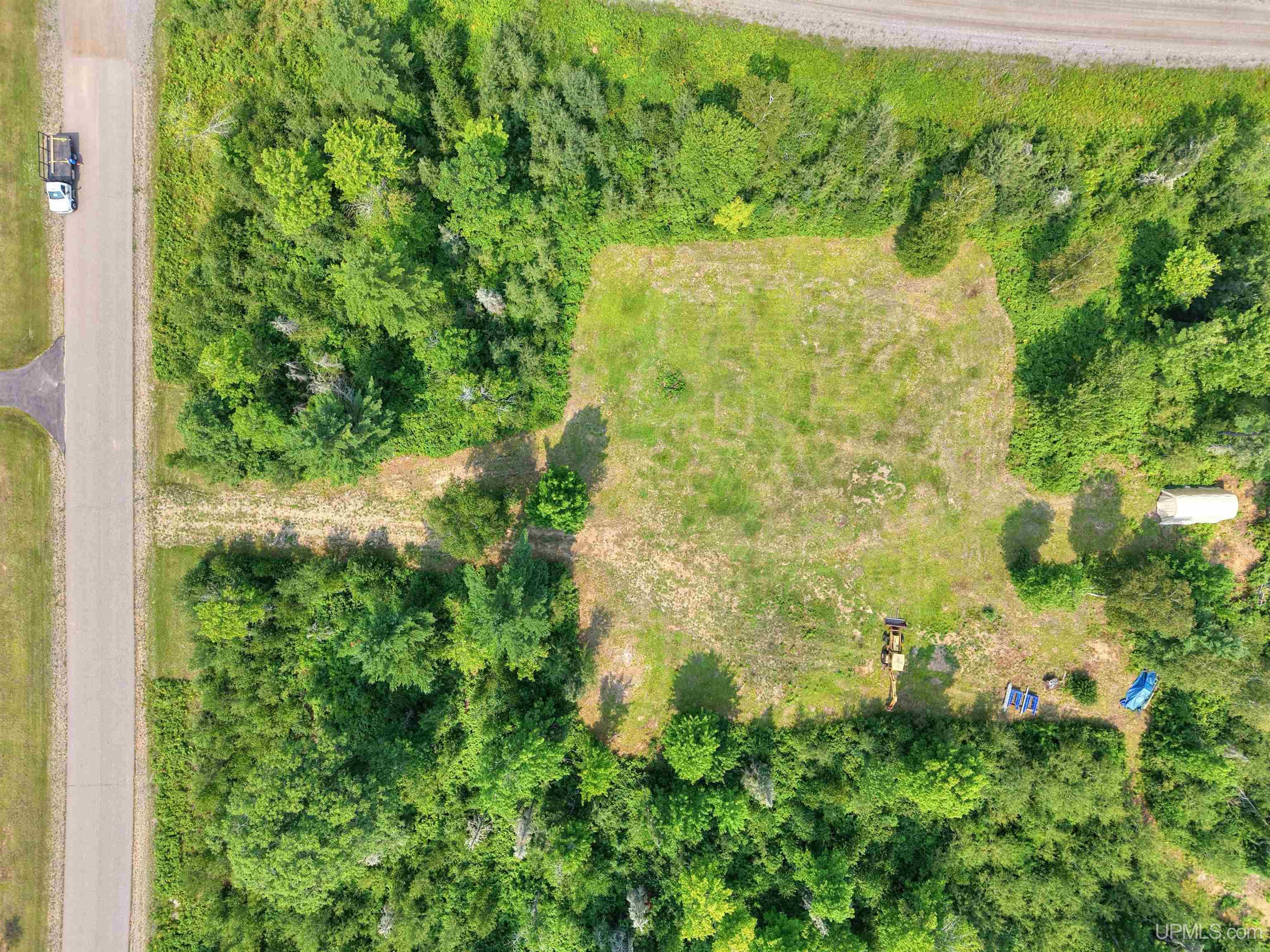 2360 Goldmine Creek Drive Property Photo 3