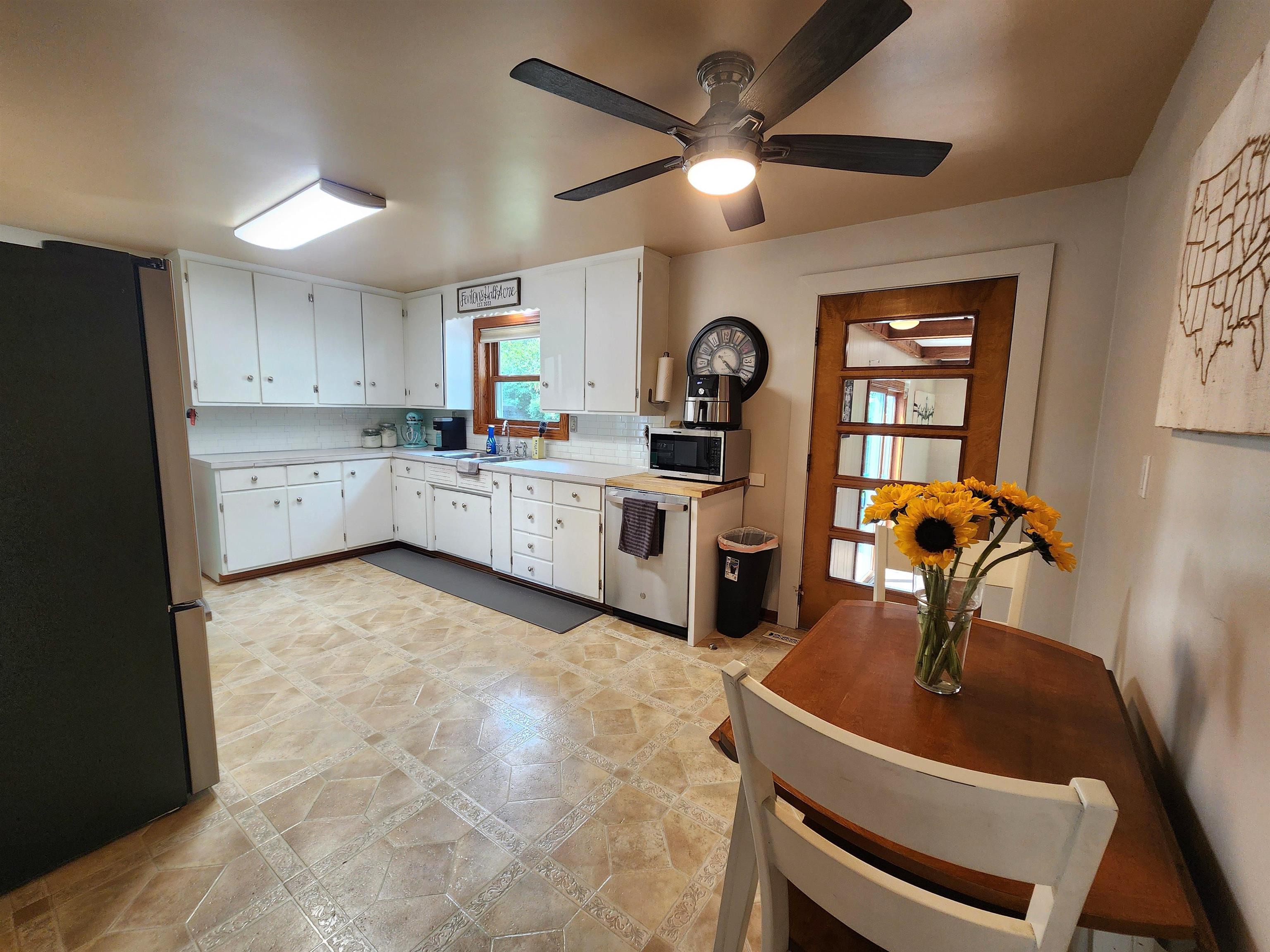 303 Yale Street Property Photo 8