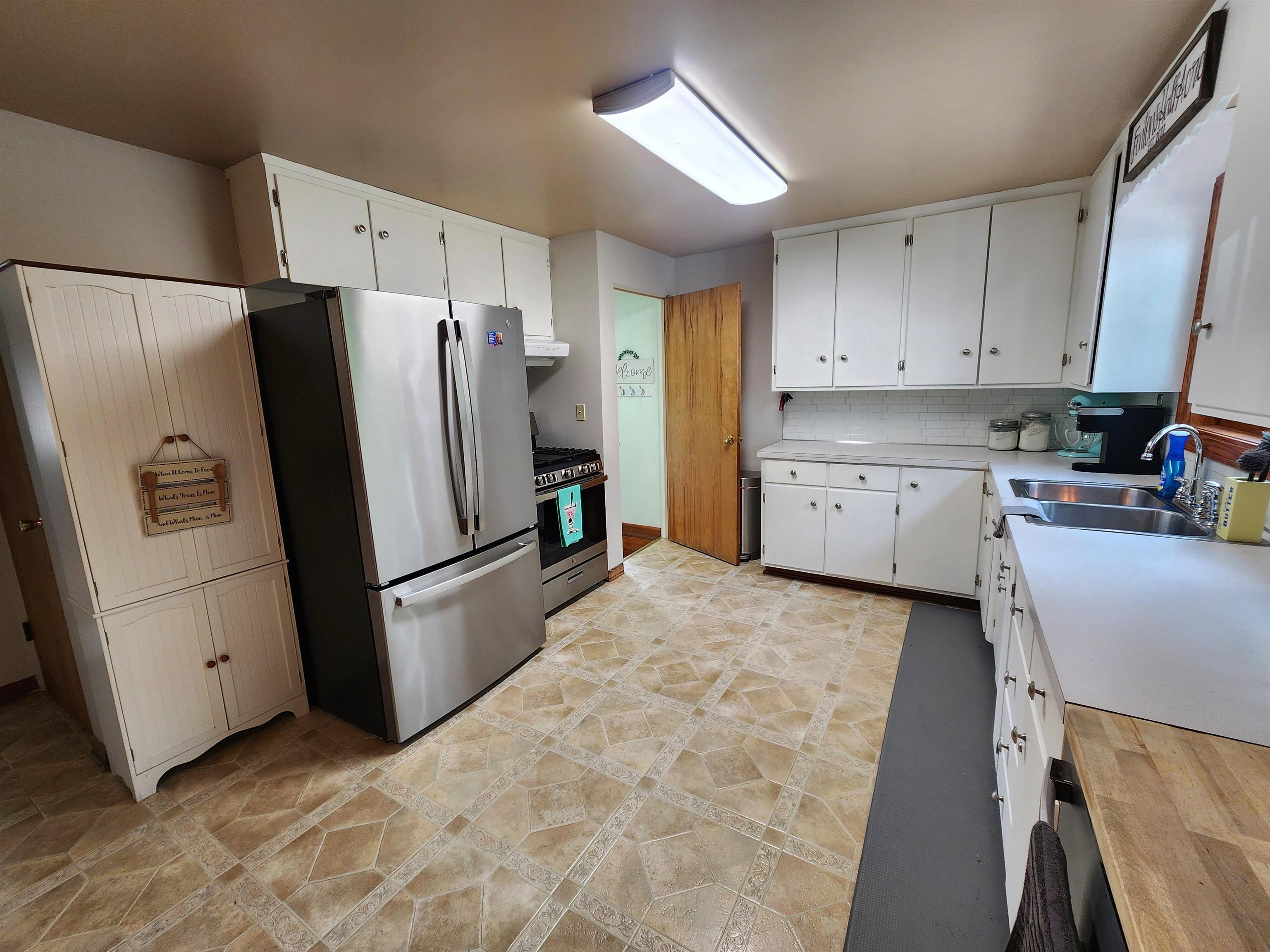303 Yale Street Property Photo 10