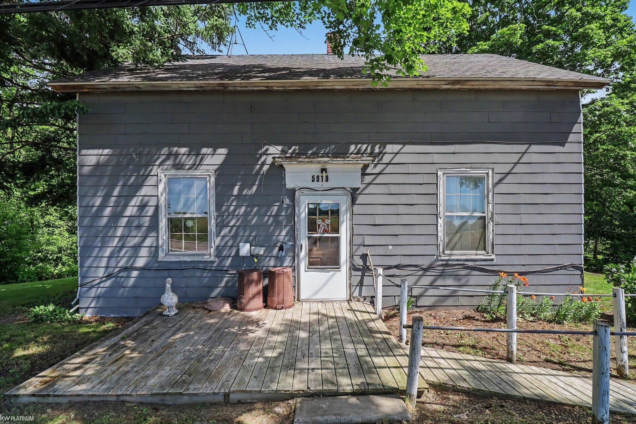 5918 Jeddo Road Property Photo 2