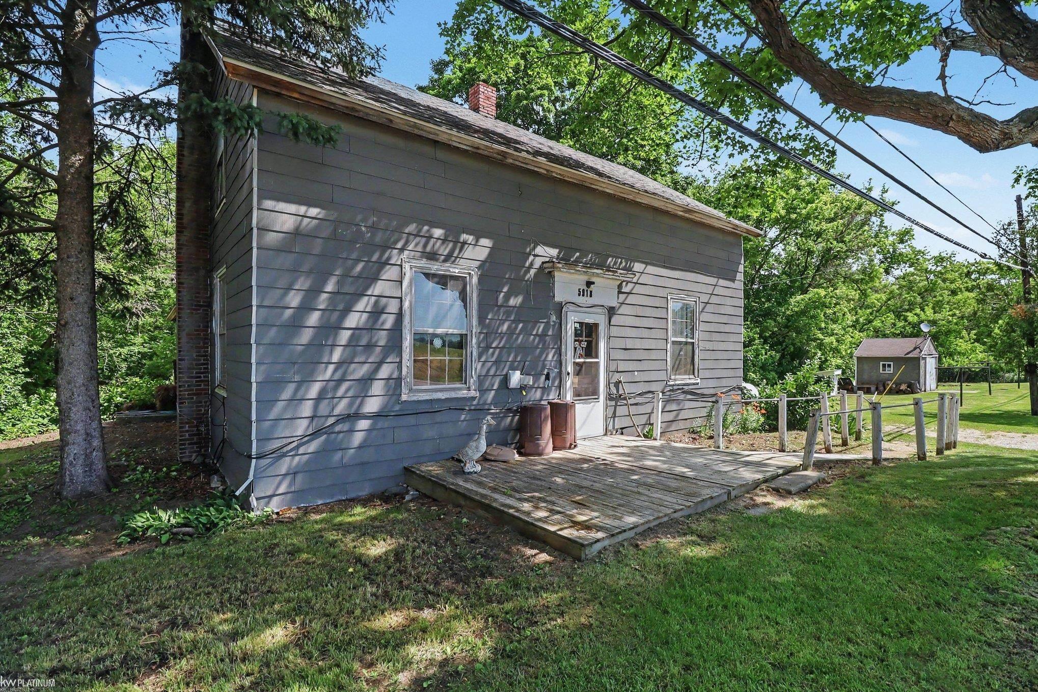 5918 Jeddo Road Property Photo 3