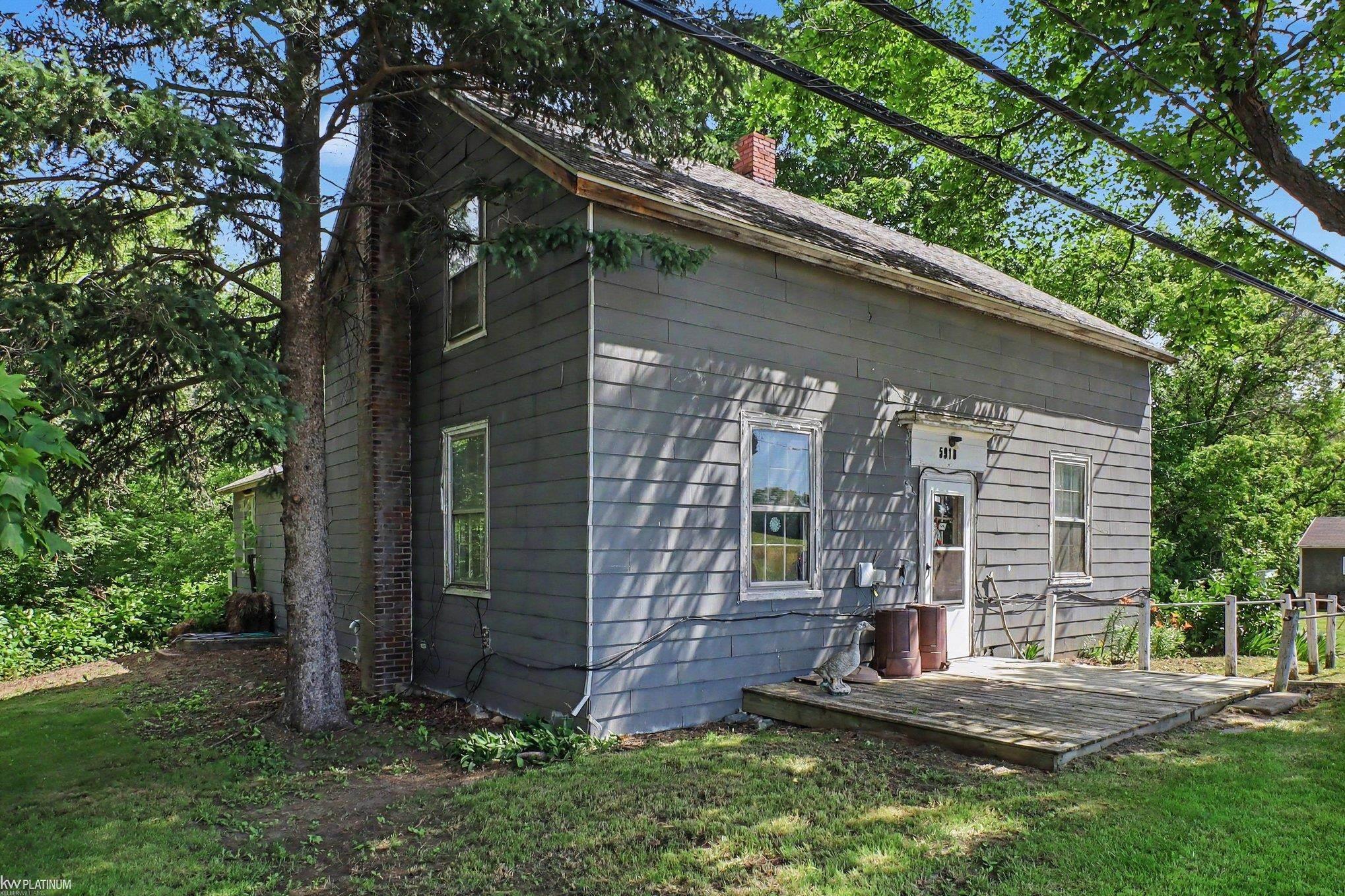 5918 Jeddo Road Property Photo 4