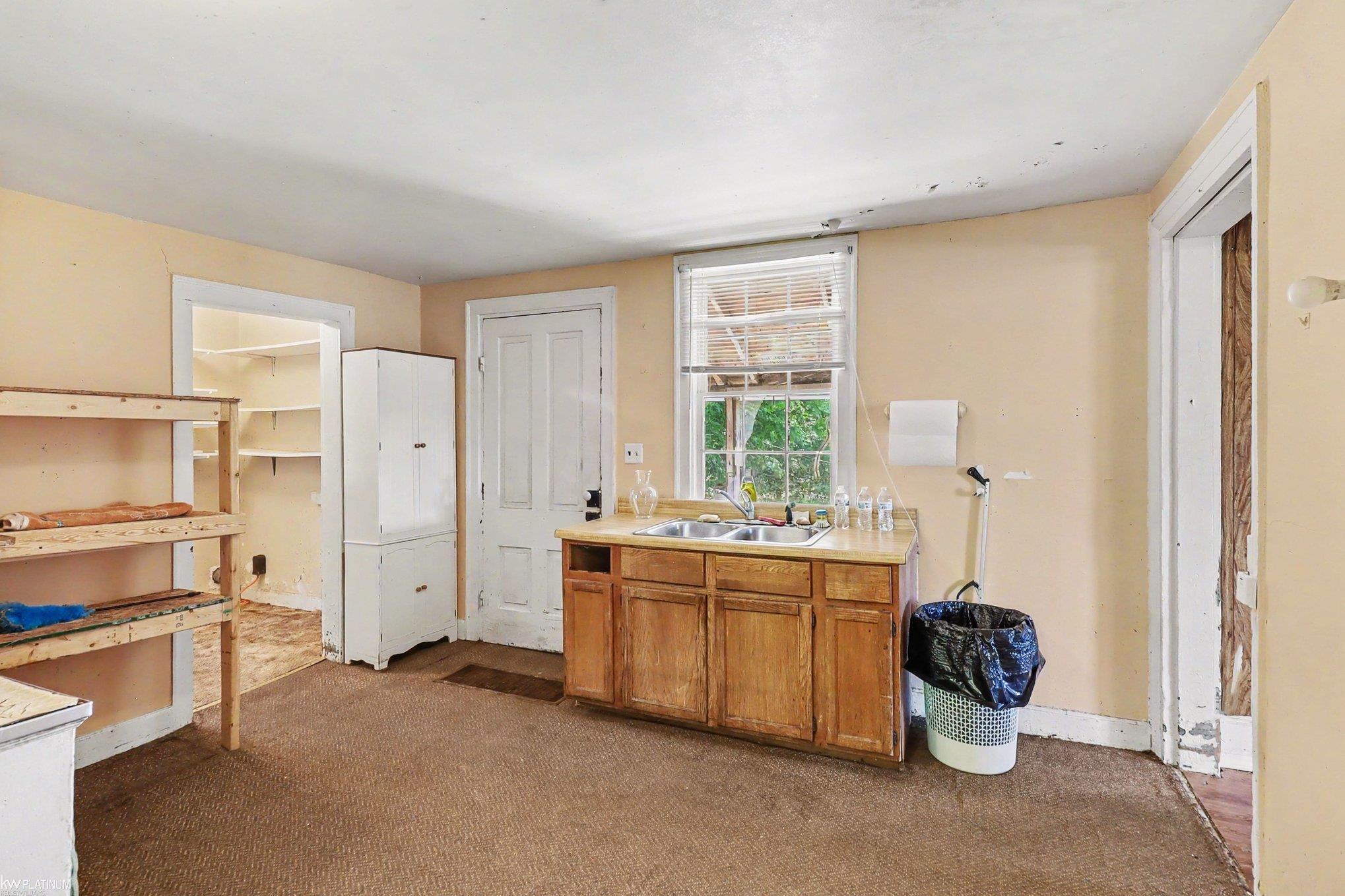 5918 Jeddo Road Property Photo 9