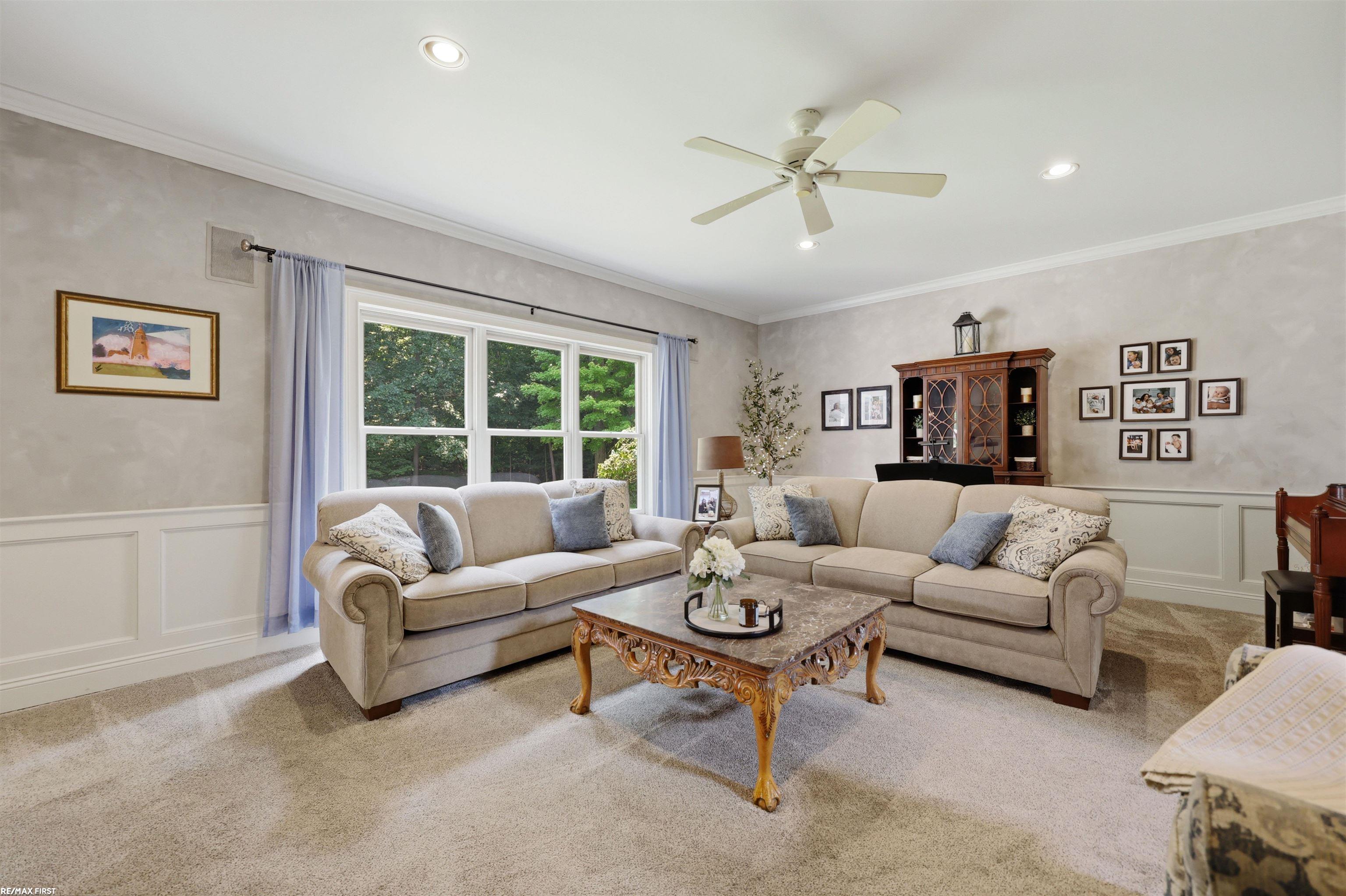 12294 Parkside Circle Property Photo 4