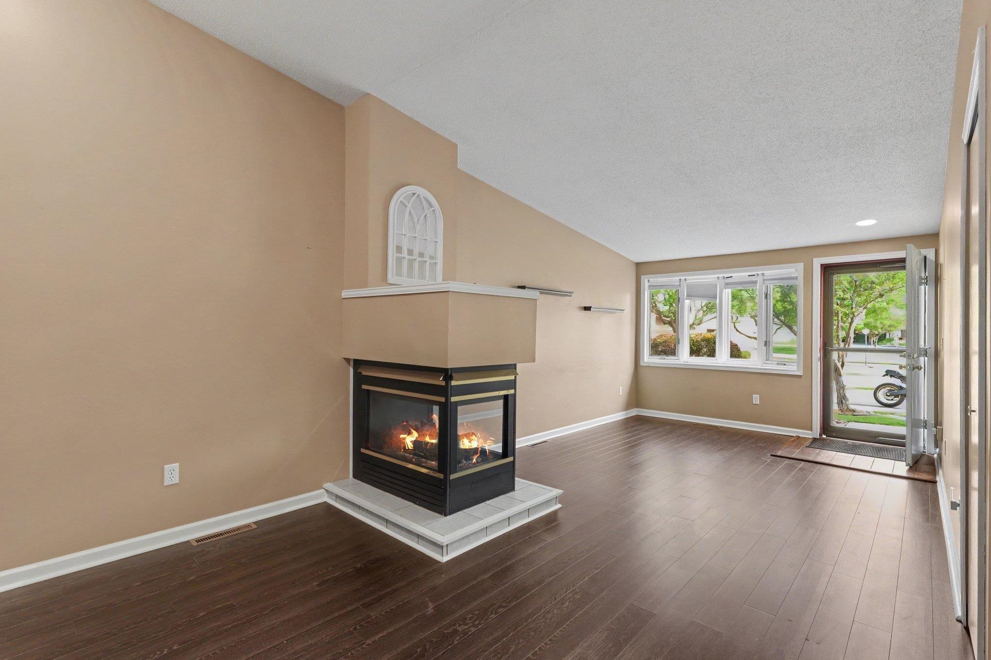 414 Morningside Drive Property Photo 4