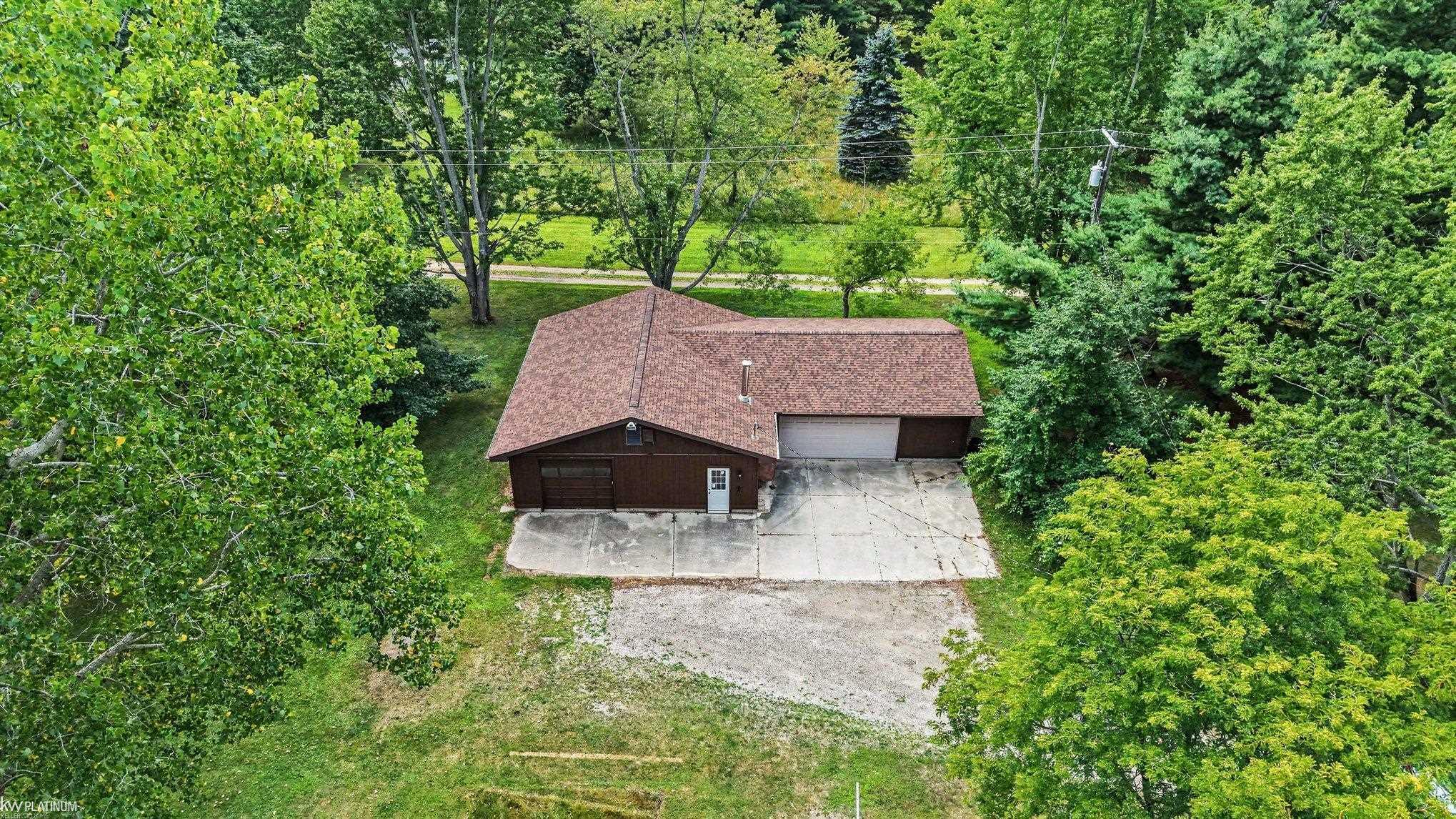 7800 Hemlock Drive Property Photo 4