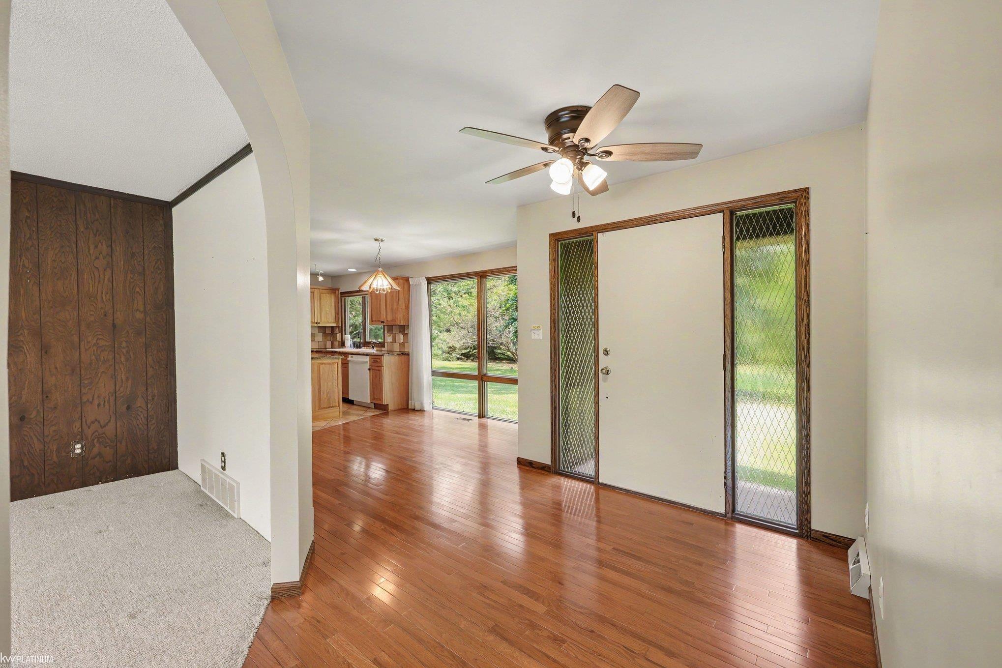 7800 Hemlock Drive Property Photo 8