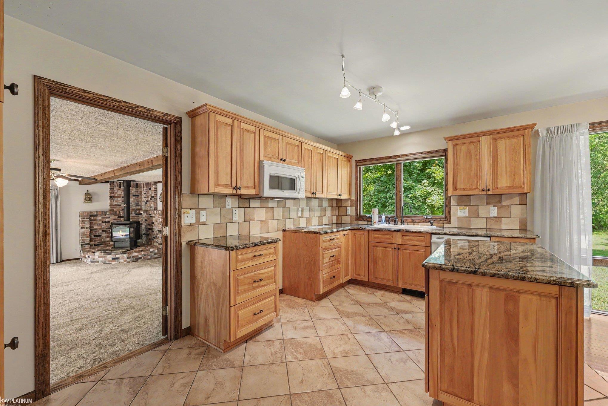 7800 Hemlock Drive Property Photo 12