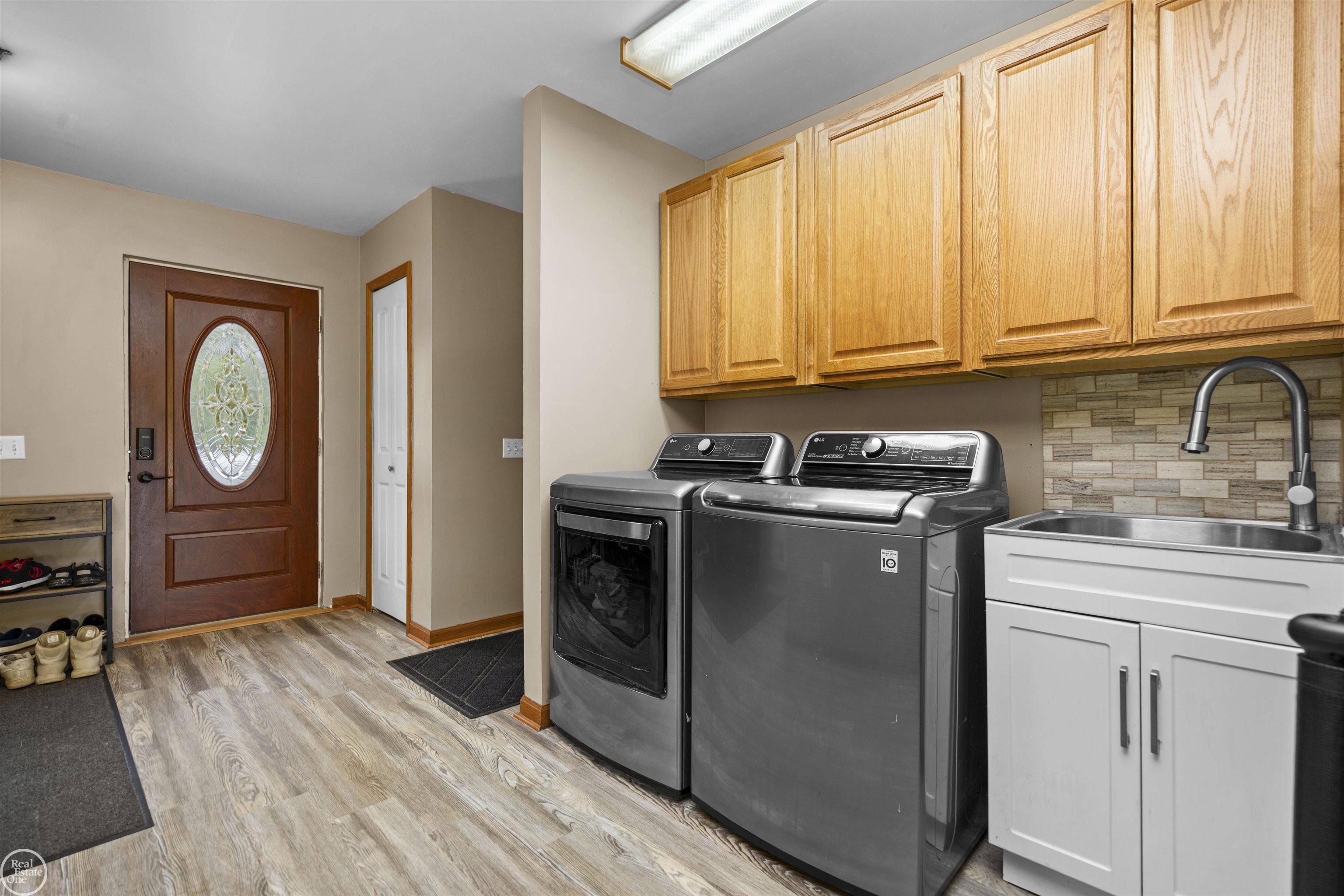 7099 Arnold Road Property Photo 4