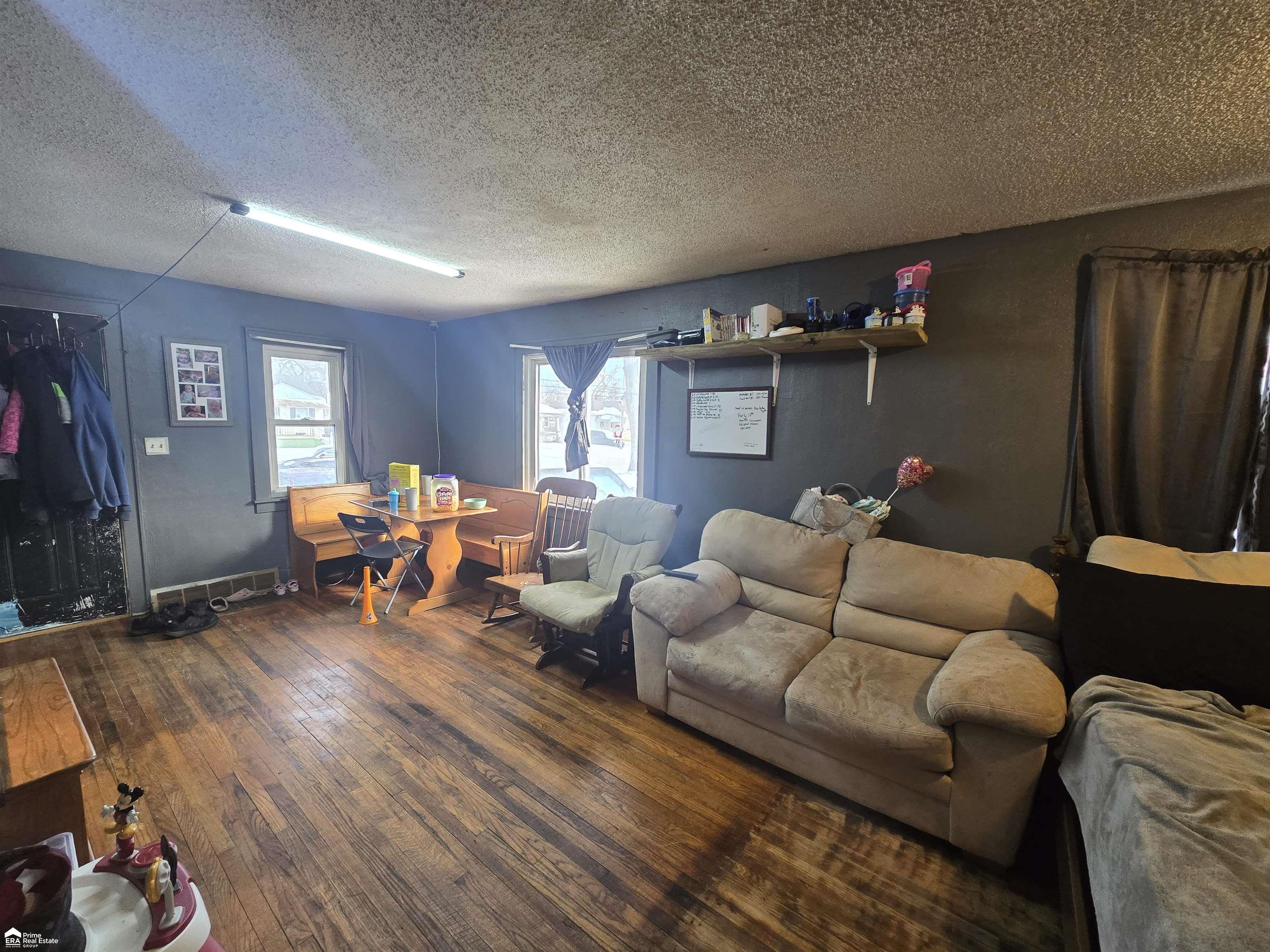855 Victoria Avenue Property Photo 3