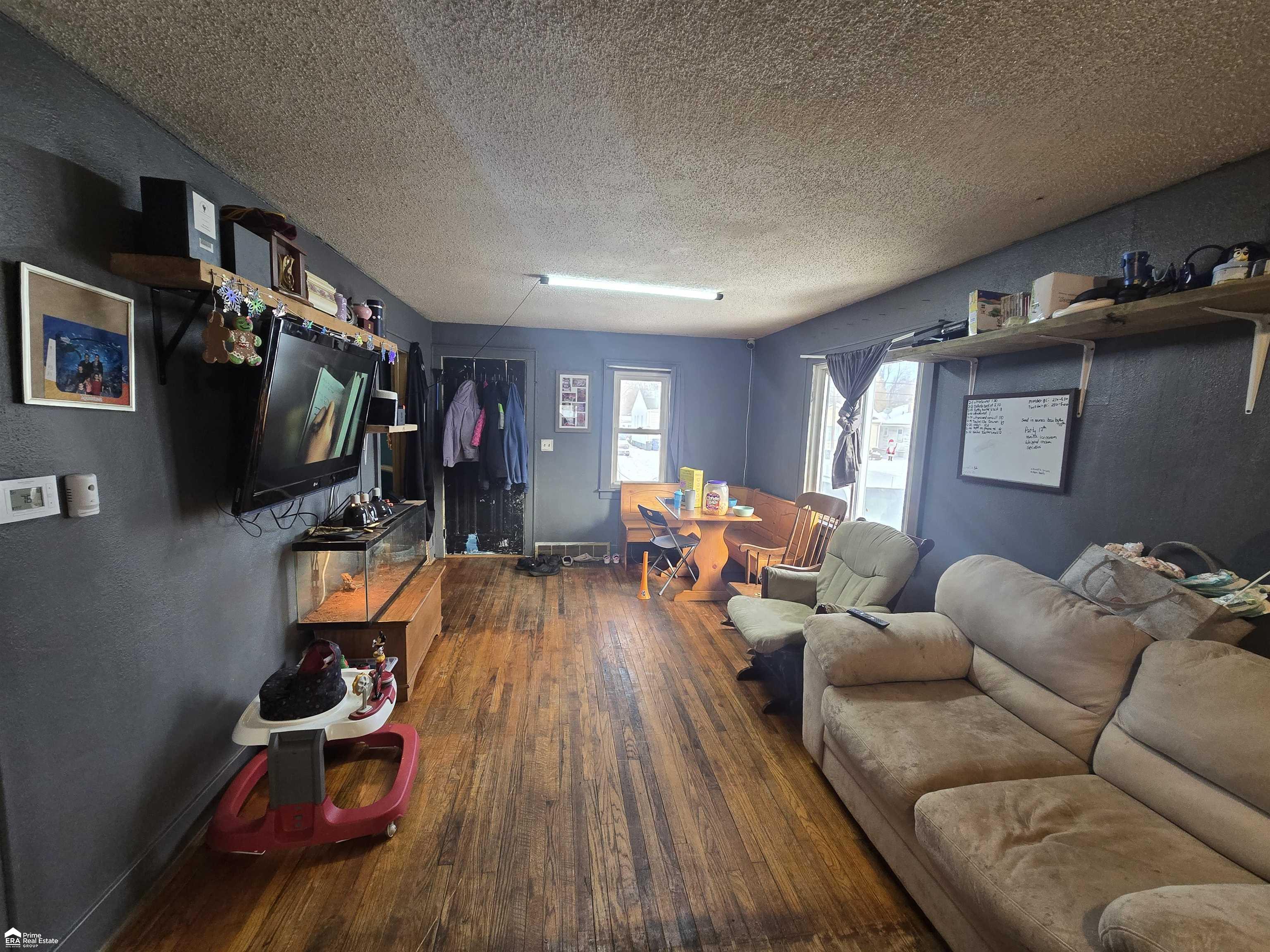 855 Victoria Avenue Property Photo 4