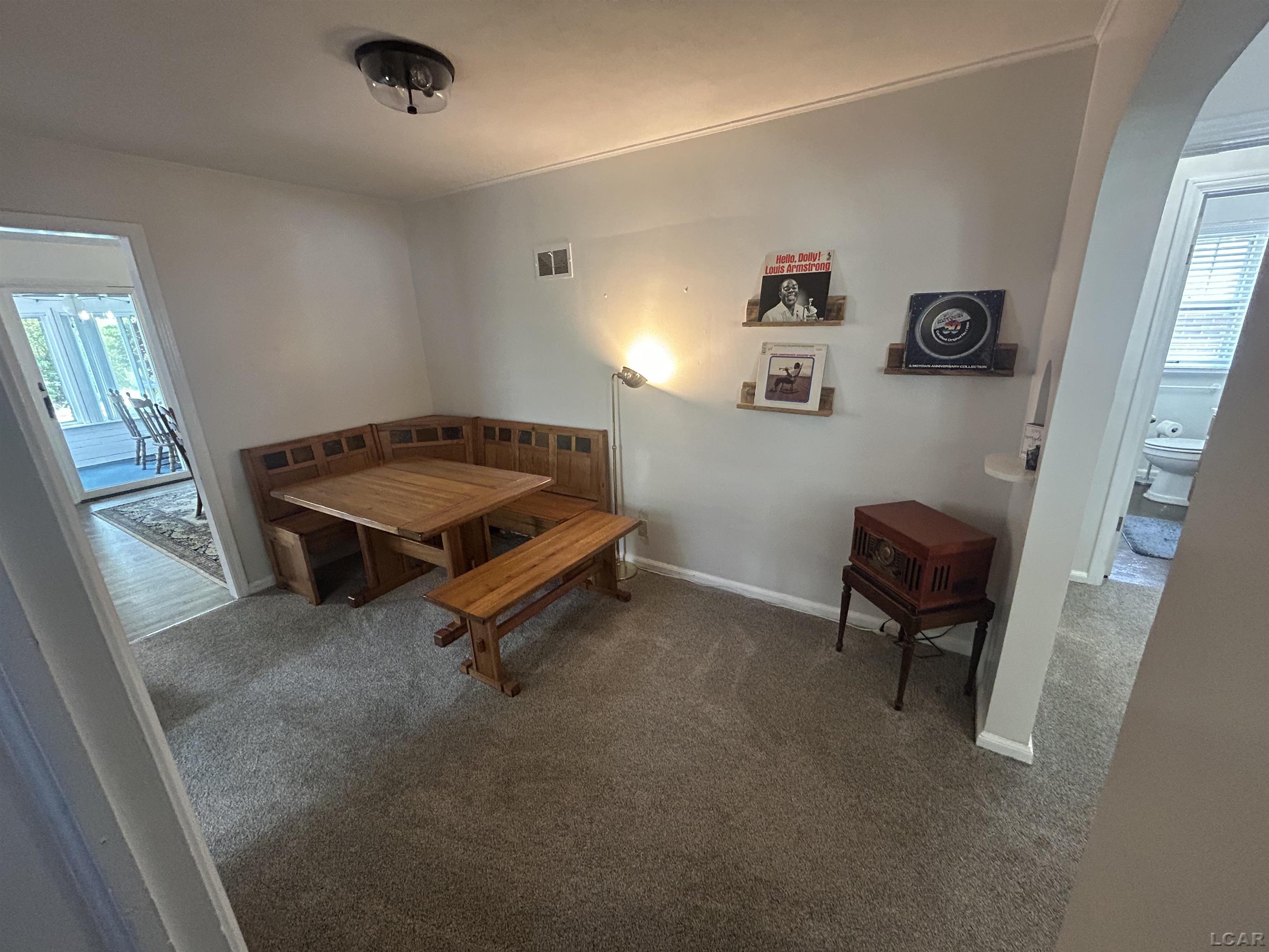 1229 University Avenue Property Photo 4