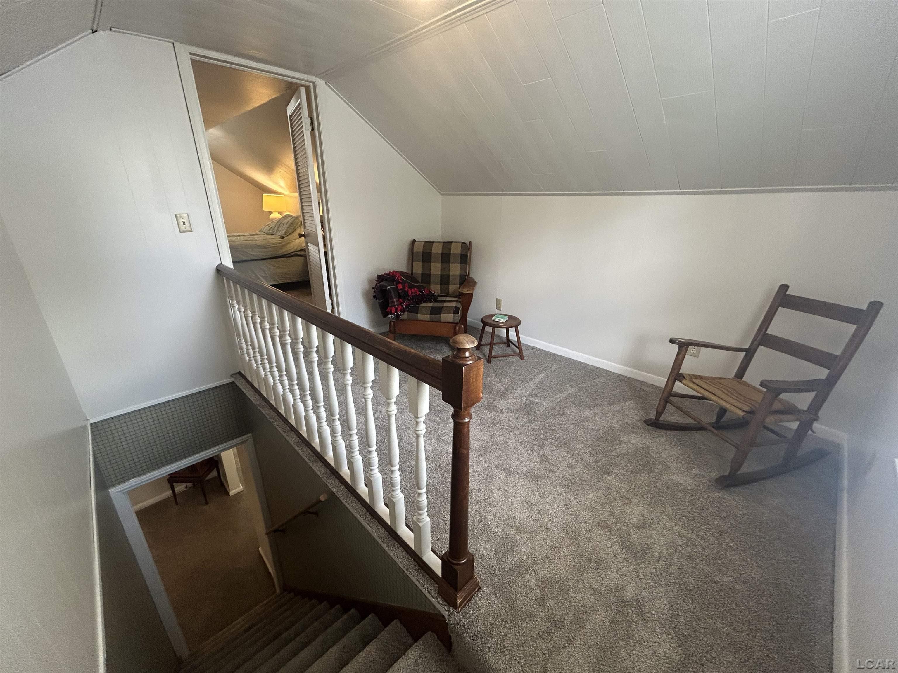 1229 University Avenue Property Photo 18