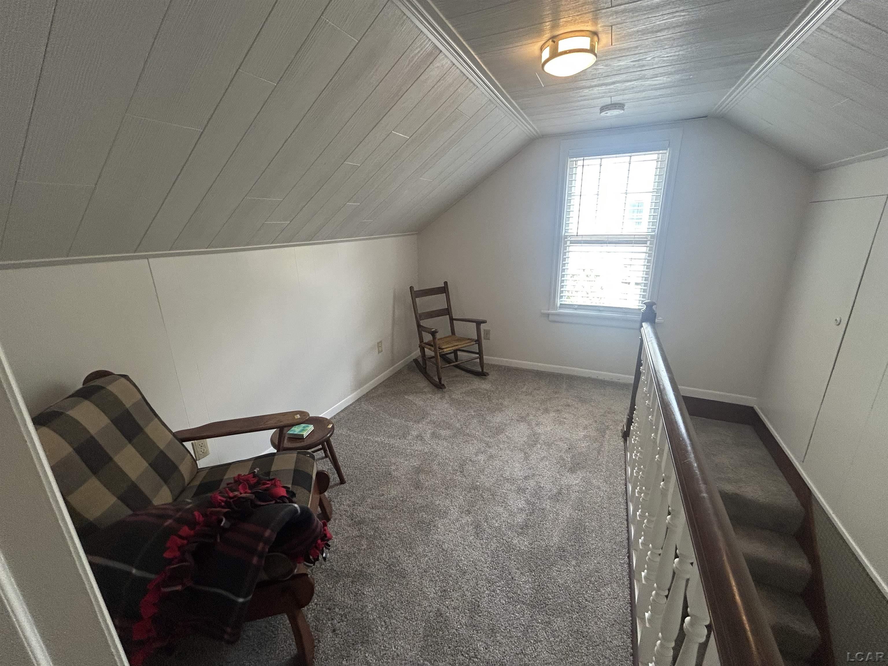 1229 University Avenue Property Photo 19