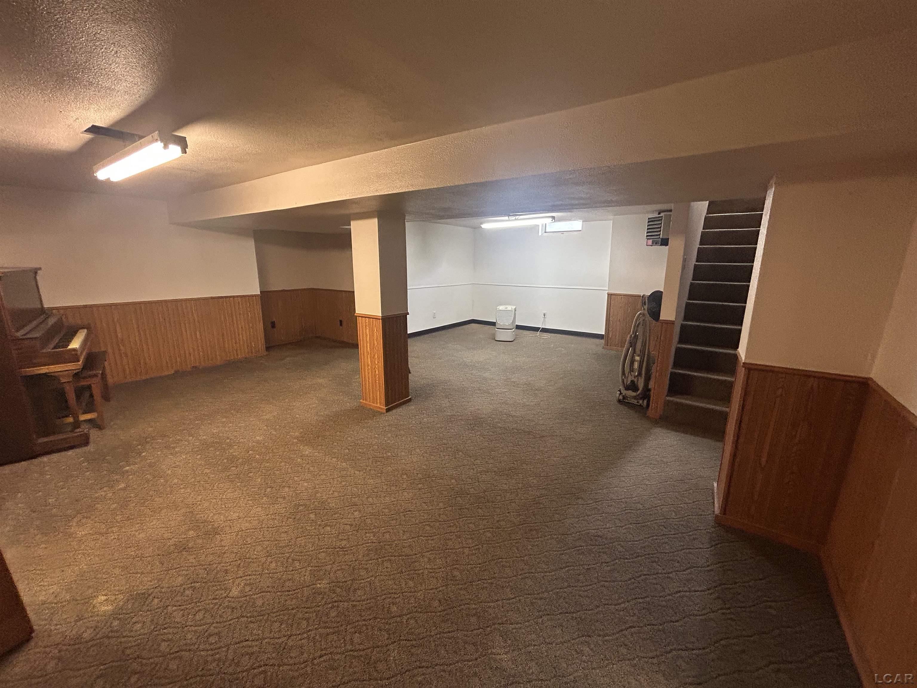 1229 University Avenue Property Photo 24